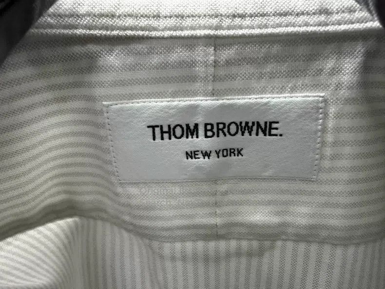 Thom Browne Thom Browne Shirt Size US S / EU 44-46 / 1 - 3 Thumbnail