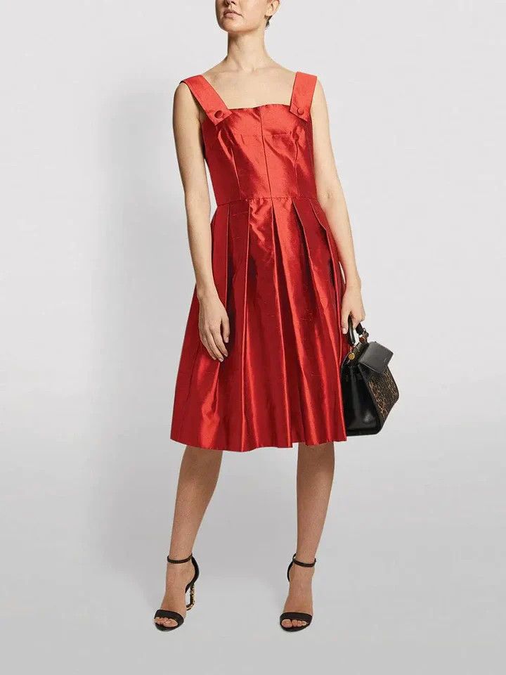 o1y0825 Midi Dress in Red