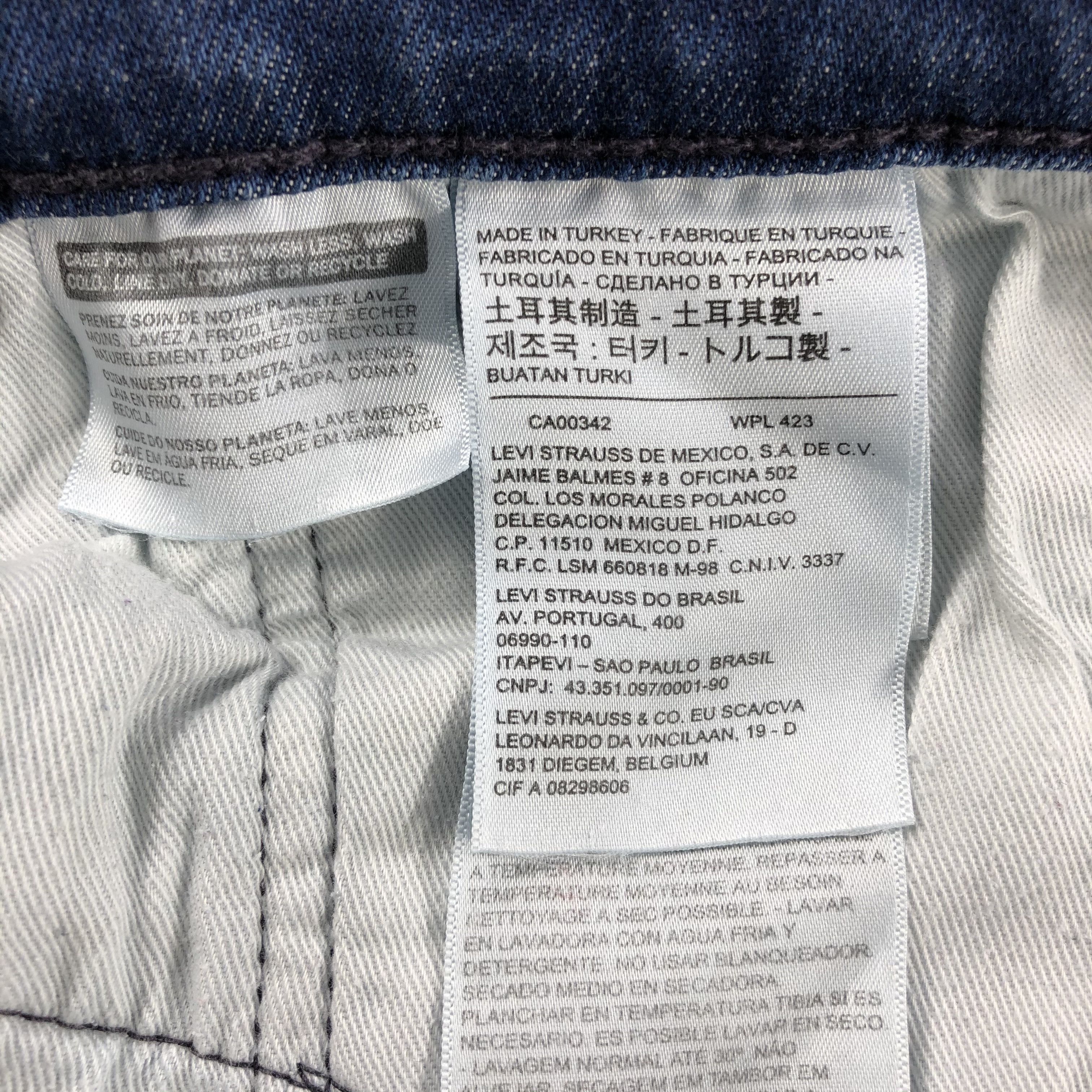 Levi's Vintage Blue Wash Levis 511 Jeans-J2158 Size US 34 / EU 50 - 10 Thumbnail