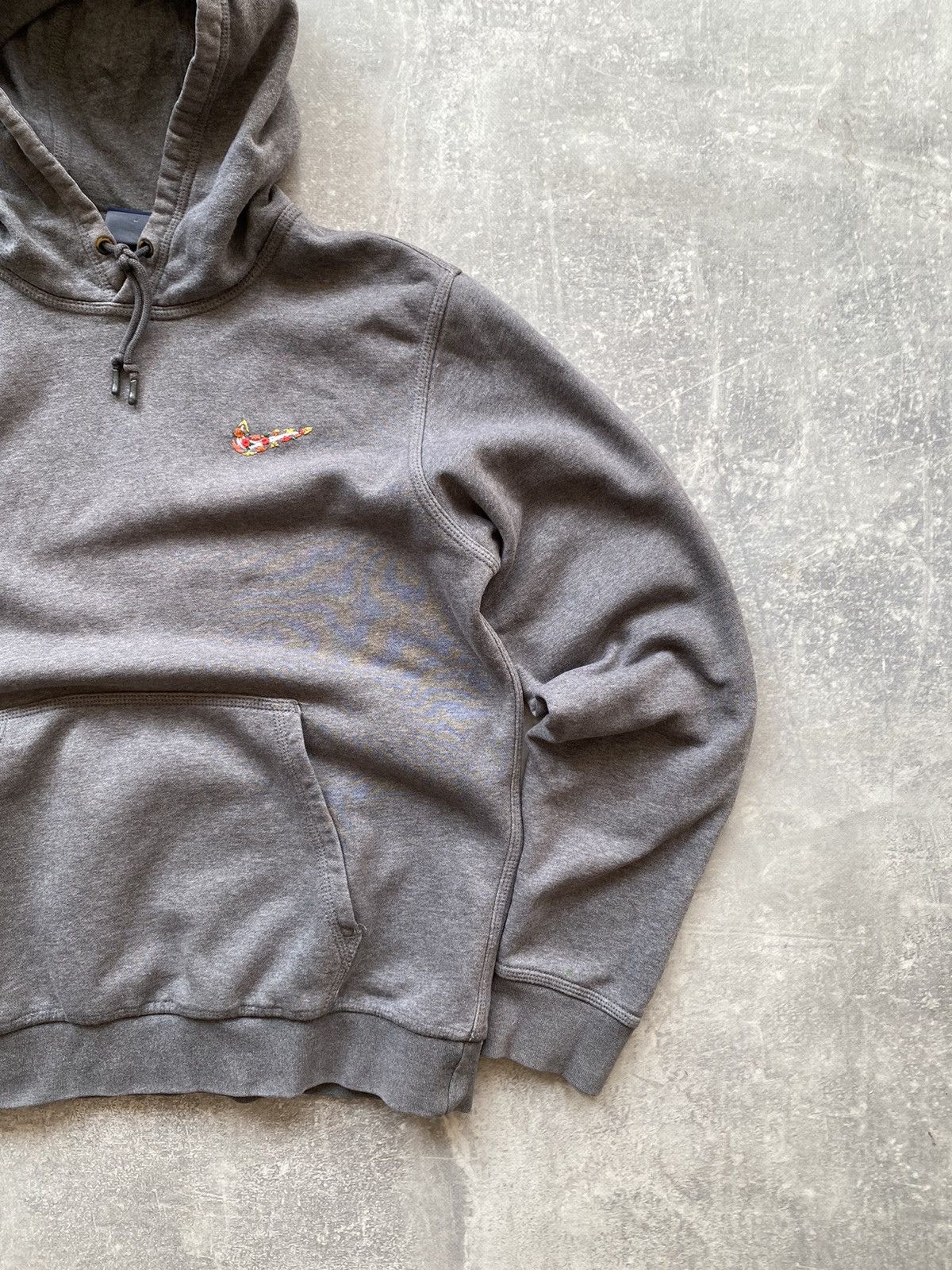 Nike × Vintage Vintage Nike Swoosh Embroidery Flowers Hoodie Size US M / EU 48-50 / 2 - 3 Thumbnail