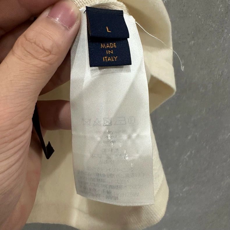 Louis Vuitton Louis Vuitton Embroidered slogan logo cashmere short sleev Size US L / EU 52-54 / 3 - 4 Thumbnail