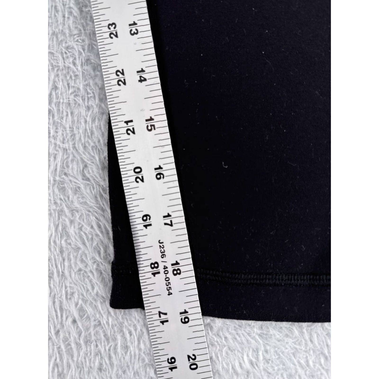 Lululemon Lululemon Wunder Under Pants Womens 6 Black Crop 21" Inseam 21 Yoga Athleisure Casual Stretch Size 28" / US 6 / IT 42 - 6 Thumbnail