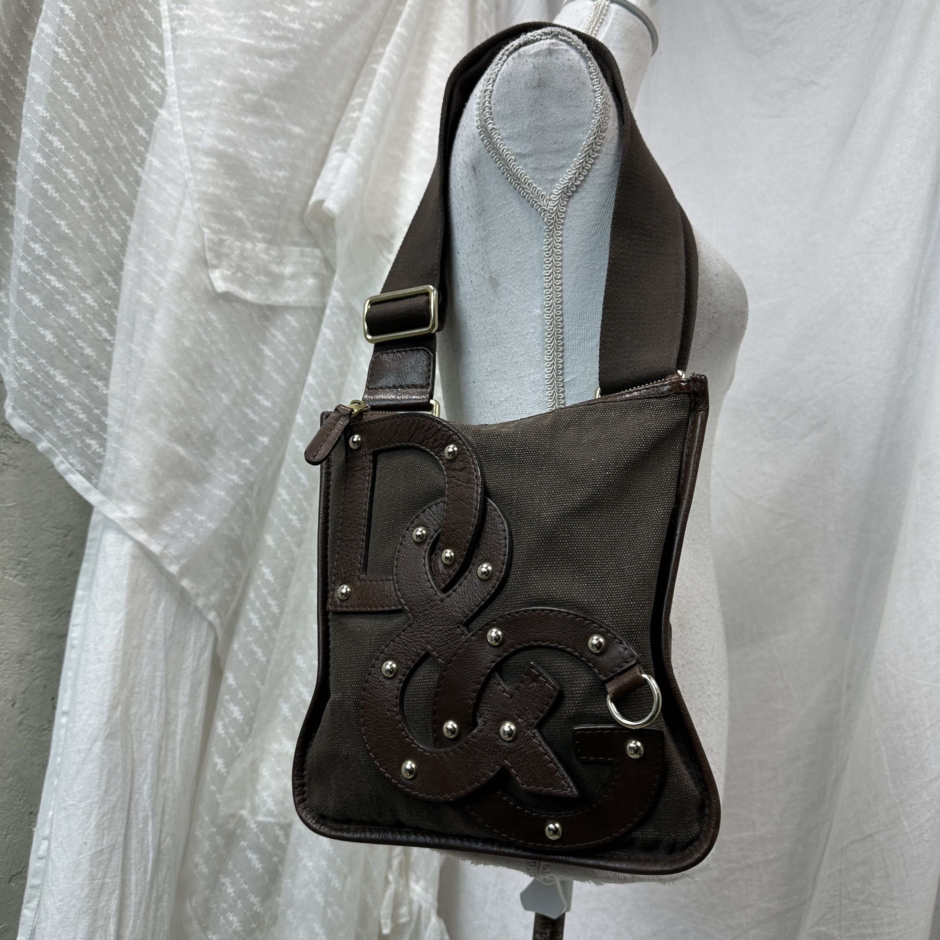 Dolce & Gabbana Vintage Leather Studded Crossbody Dolce&Gabbana Bag Size ONE SIZE - 9 Thumbnail