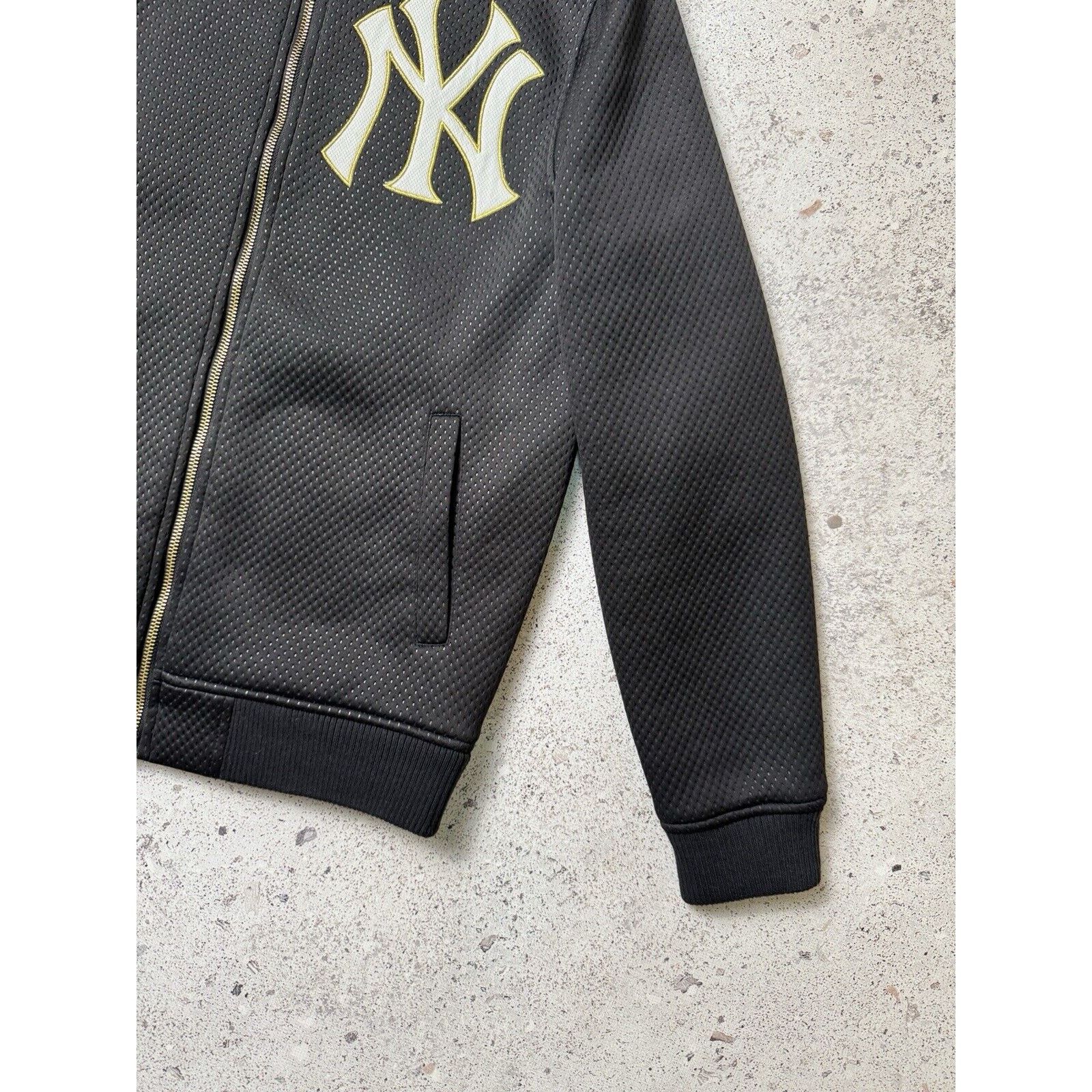 Vintage Majestic New York Yankees Bomber Jcaket Size S Black