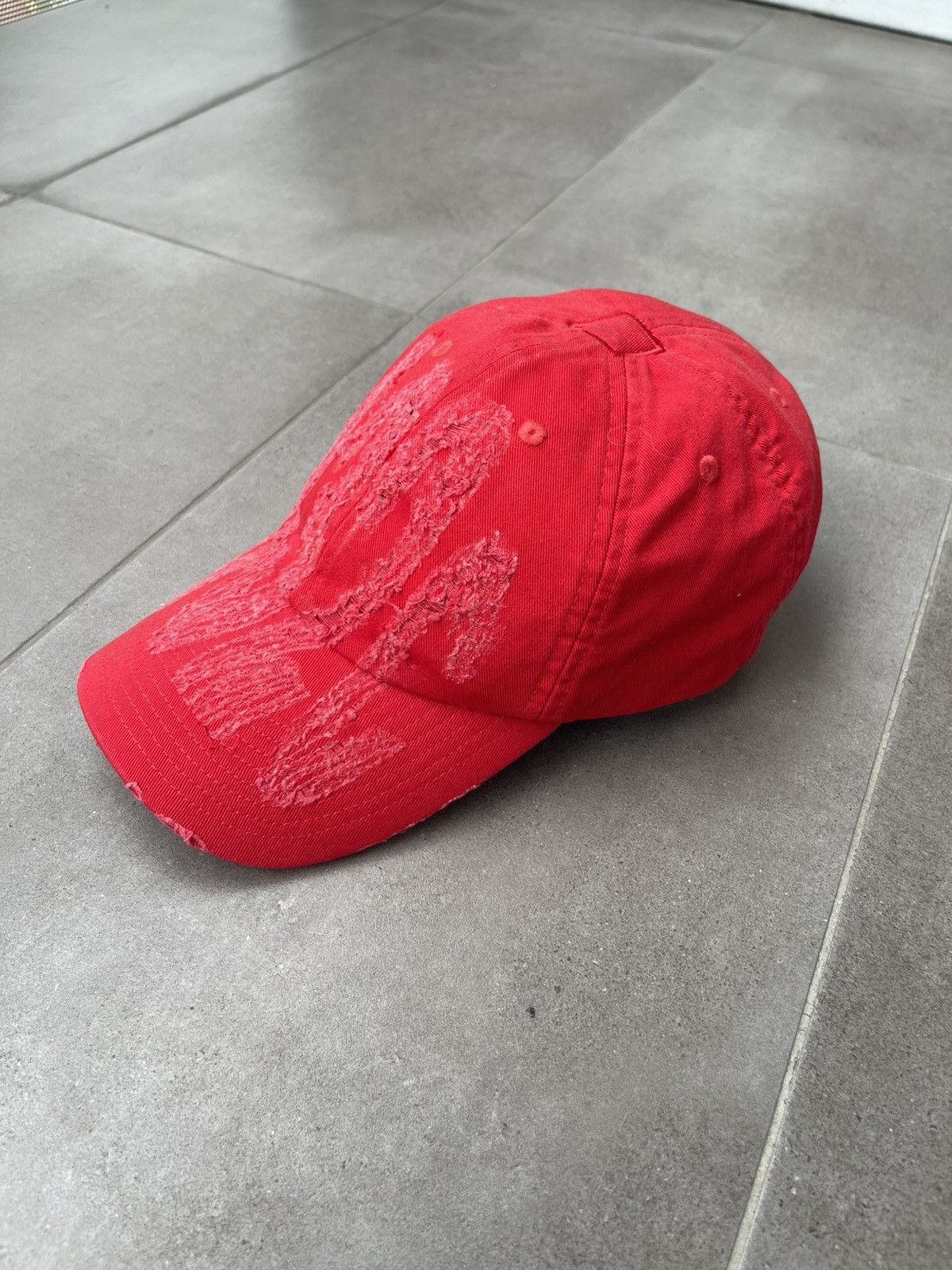 032c !DS! SS24 032c Logo Distressed Red Cap Size ONE SIZE - 4 Thumbnail