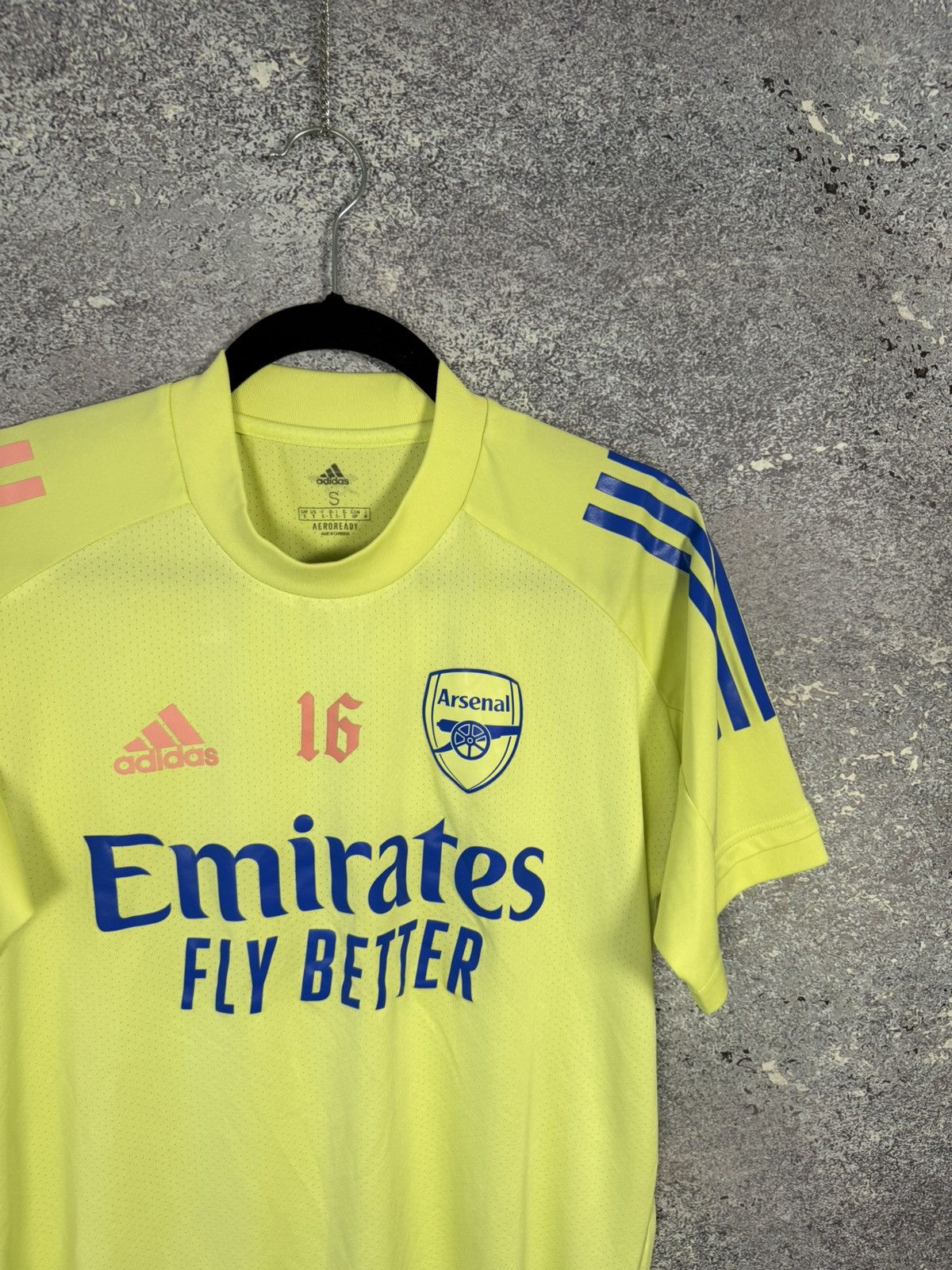 Adidas × Vintage Vintage Arsenal 2020 Adidas Pre match Jersey Blokcore S sz Size US S / EU 44-46 / 1 - 3 Thumbnail
