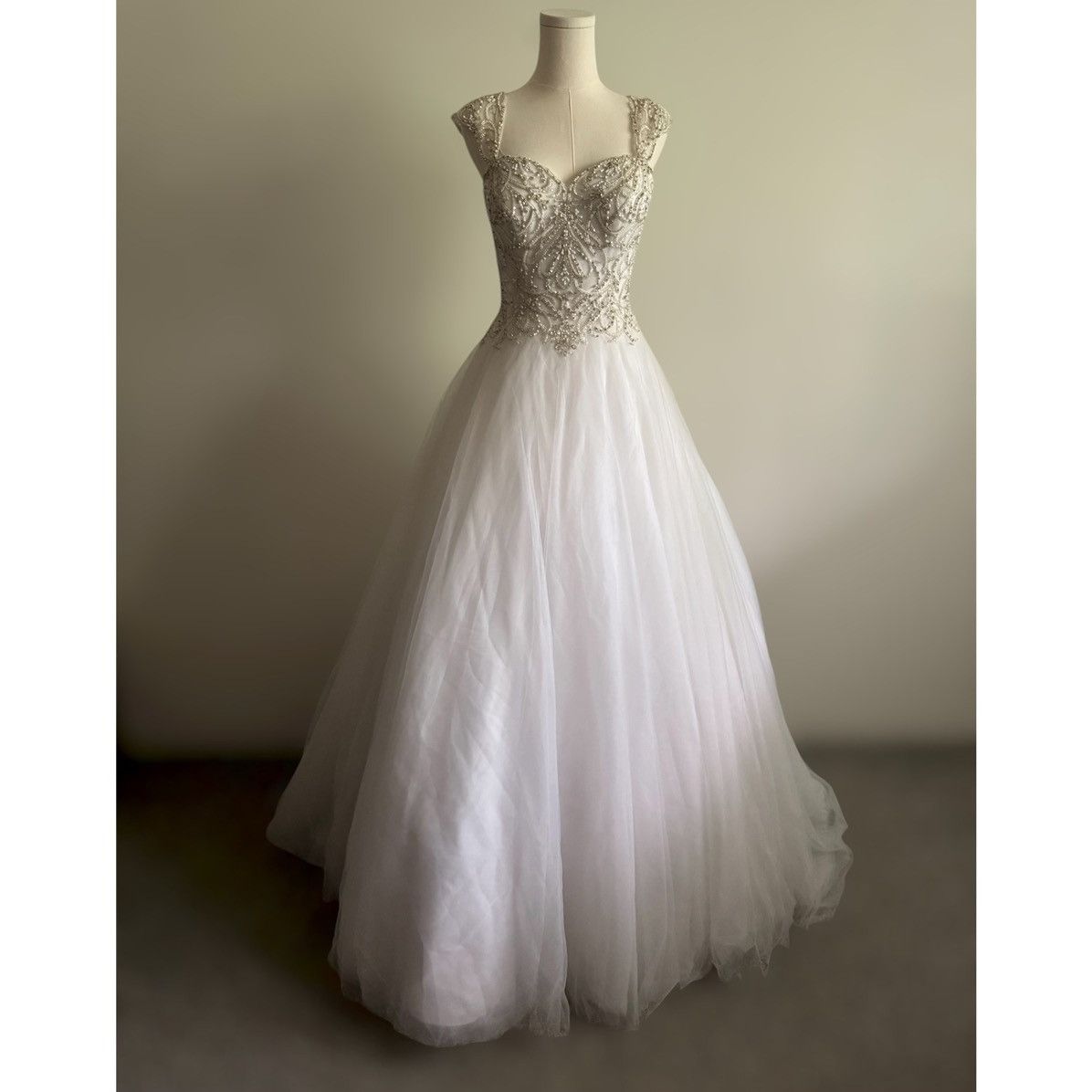 Other JUSTIN ALEXANDER White Silver Beaded Tulle Wedding Dress Size M / US 6-8 / IT 42-44 - 6 Thumbnail
