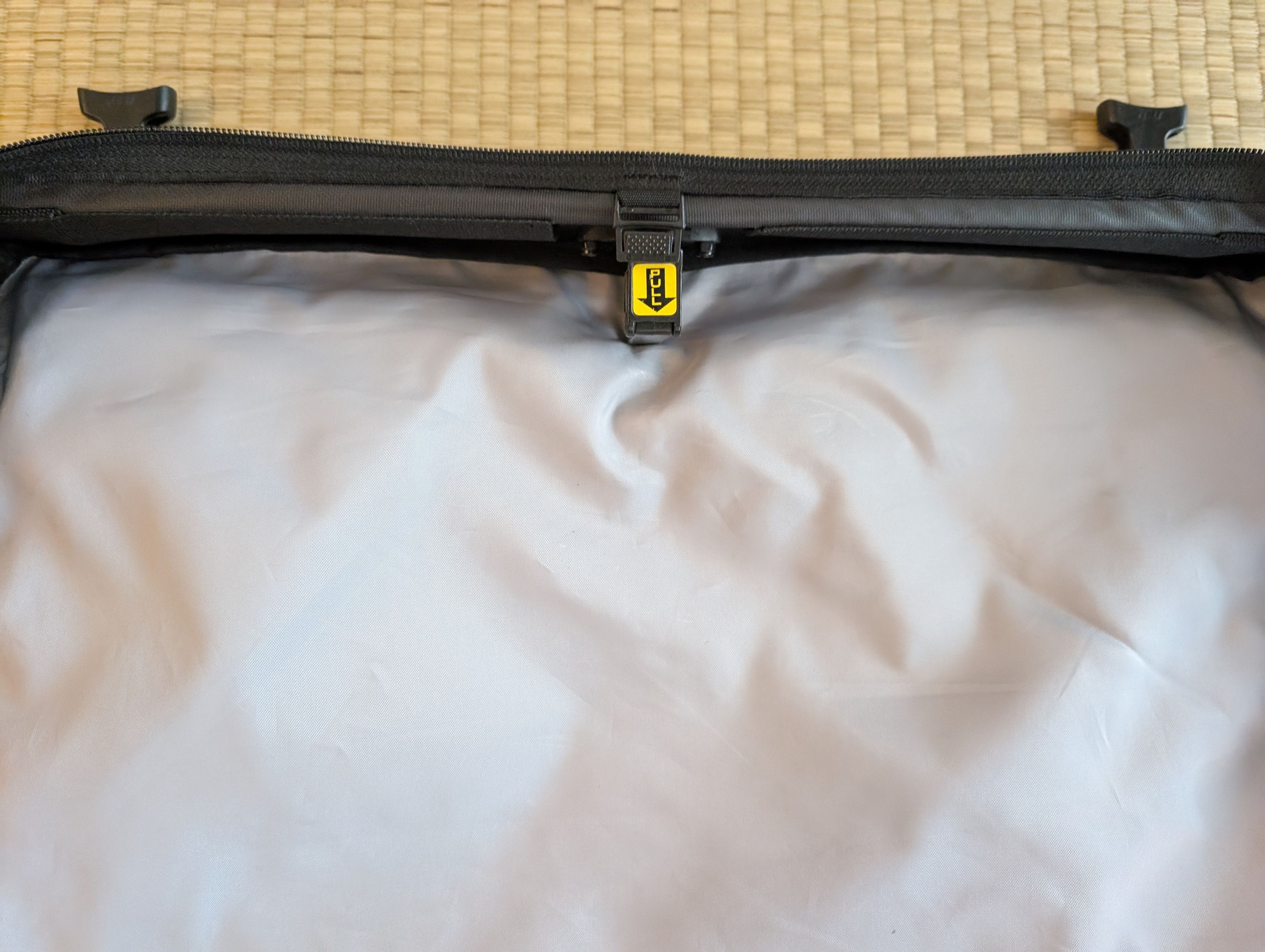 Patagonia RARE Vintage Patagonia MLC Burrito Bag Garment Carrier Size ONE SIZE - 3 Thumbnail