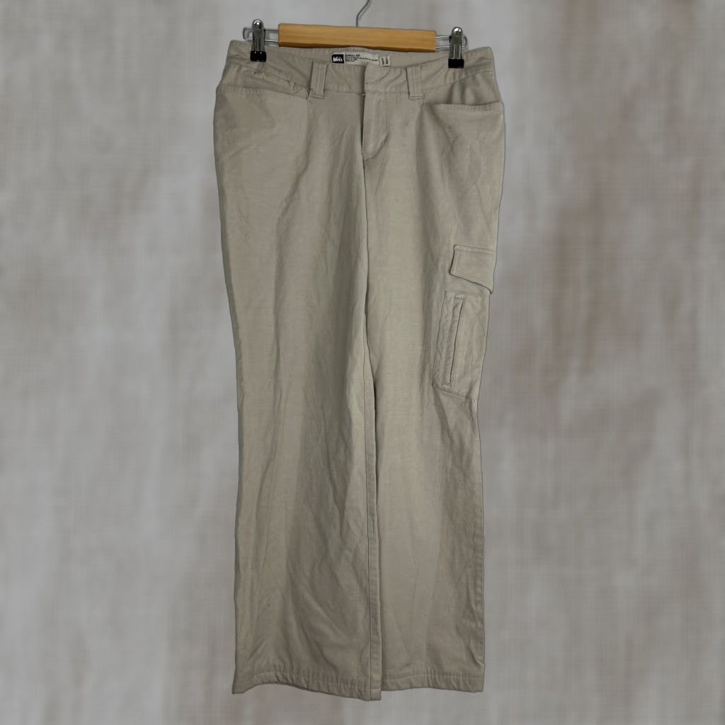 Vintage REI Womens Pants Cargo Beige 4 Petite UPF 50+ Cotton Blend Pants 31x28 Women Beige Cargo UPF50+ 31x28 Petite 4 Size 27" / US 4 / IT 40 - 1 Thumbnail