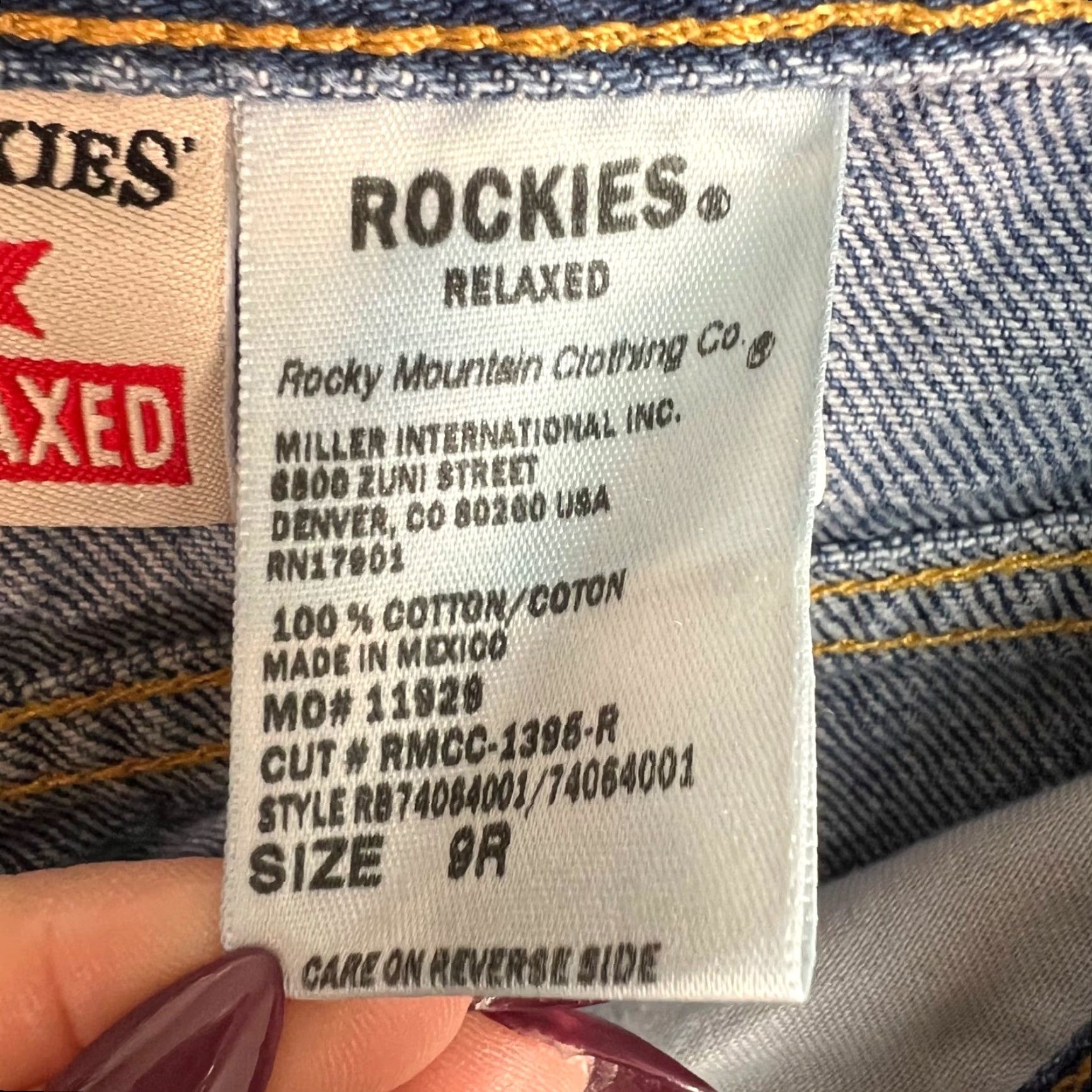 Vintage VINTAGE Rocky Mountain Womens Jeans Cropped Denim 9R Blue 28 in Zip High Rise Relaxed Fit 100% Cotton Painters Logo? Size 30" / US 8 / IT 44 - 4 Thumbnail