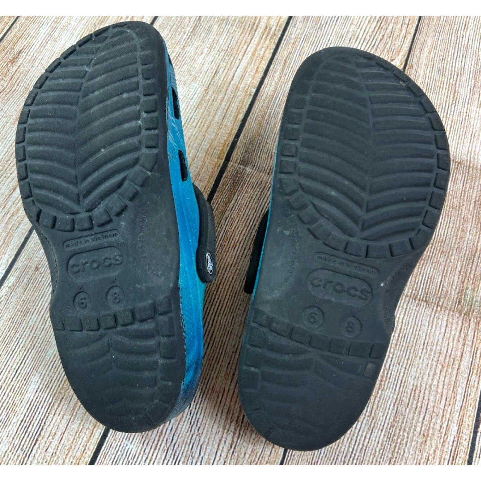 Crocs VINTAGE Crocs Classic Clogs Angry Birds Themed Unisex Adults Sandal Blue 8 6 Women Men US Shoe Size 8 Crocs Classic Rubber Has Scuffs Pre Owned Size US 8 / IT 38 - 5 Thumbnail