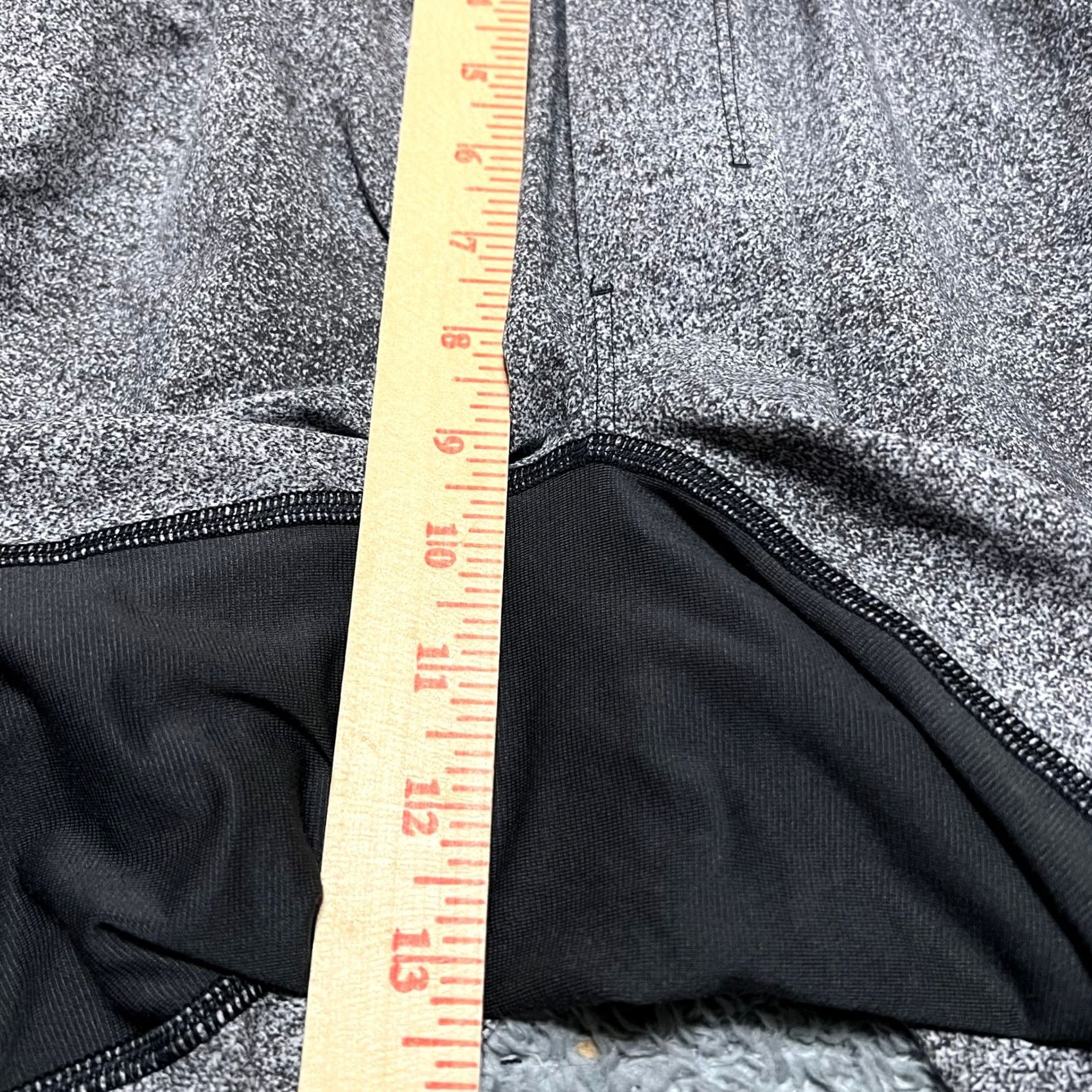 Lululemon Lululemon Shorts Mens M Gray Short Linerless Athletic Size US 31 - 7 Thumbnail