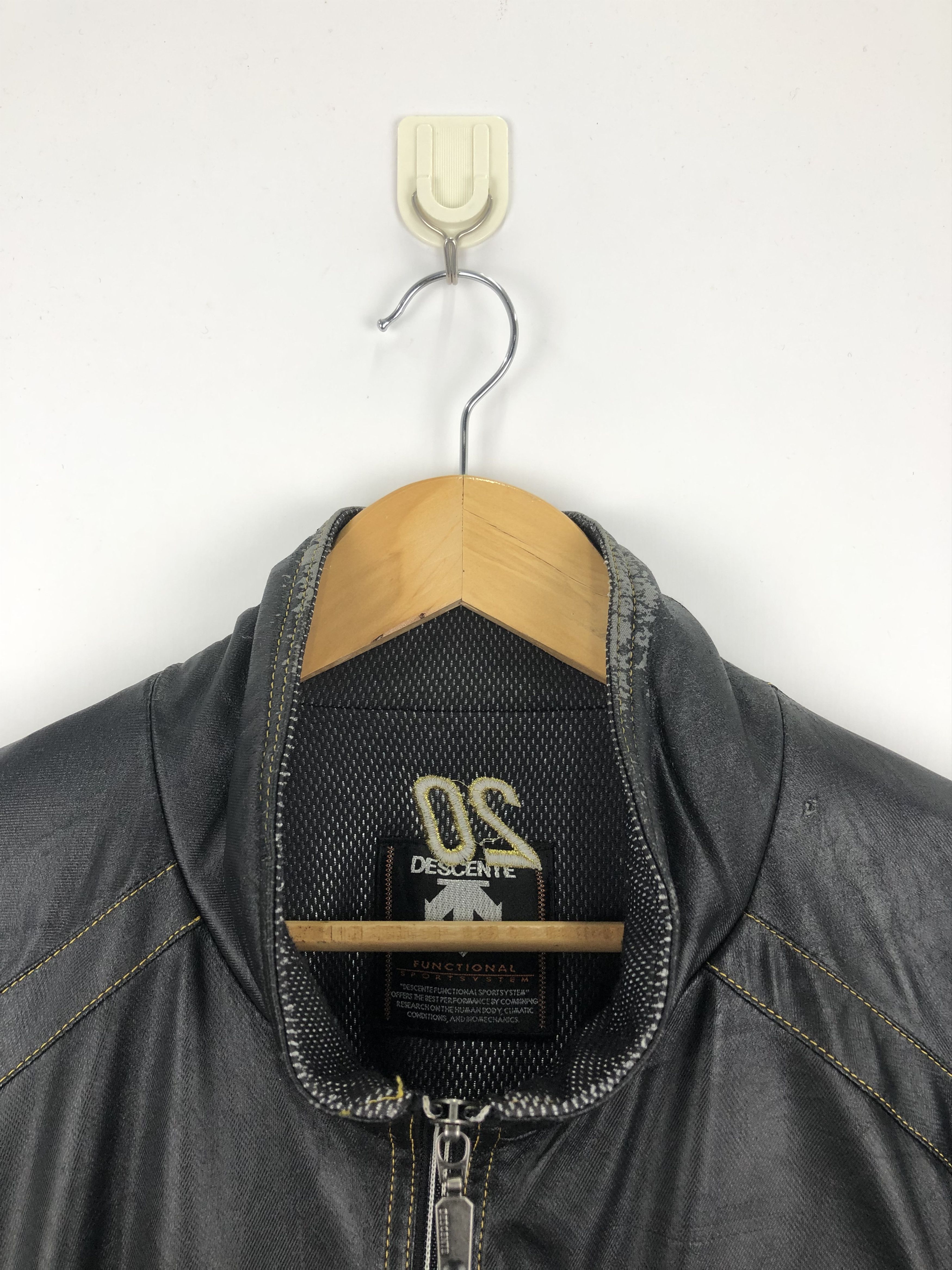 Descente Vintage 90s Descente Wings Light Jacket Varsity J0752 Size US L / EU 52-54 / 3 - 8 Thumbnail