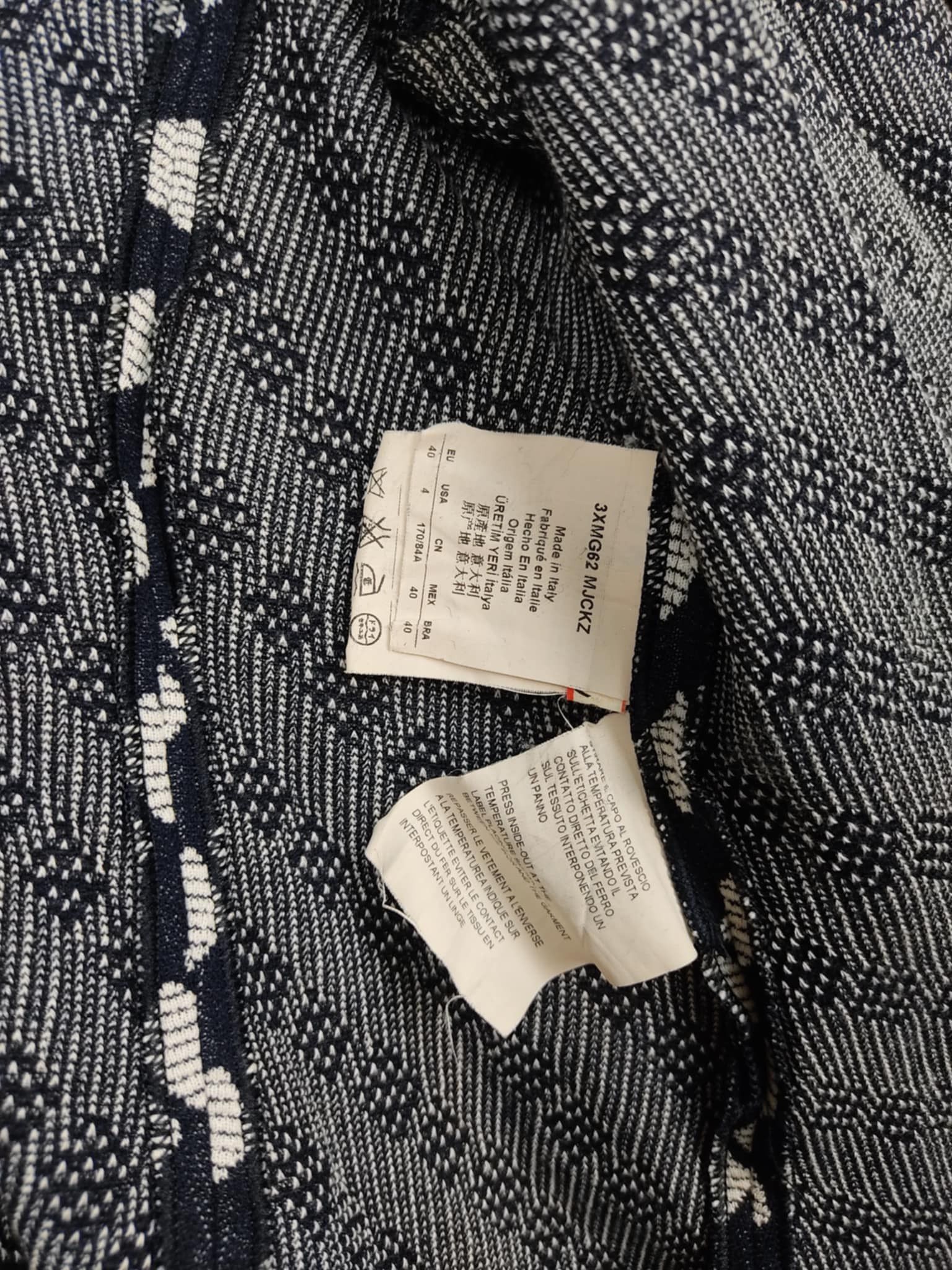 Armani VINTAGE Armani Italy Collezioni Cardigan Size S / US 4 / IT 40 - 5 Thumbnail