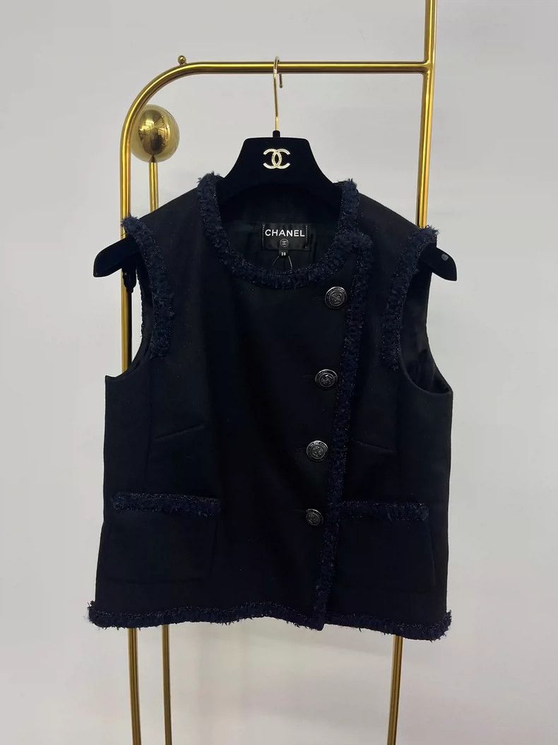 Chanel Chanel Germany Hamburg Black Vest - dmc Size US M / EU 48-50 / 2 - 1 Thumbnail