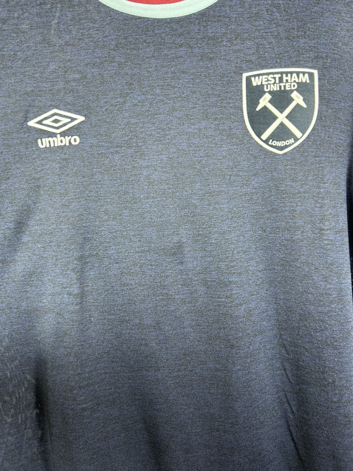 Umbro Umbro West Ham United 2021/2022 Jersey Football Shirt Size L Size US L / EU 52-54 / 3 - 5 Thumbnail