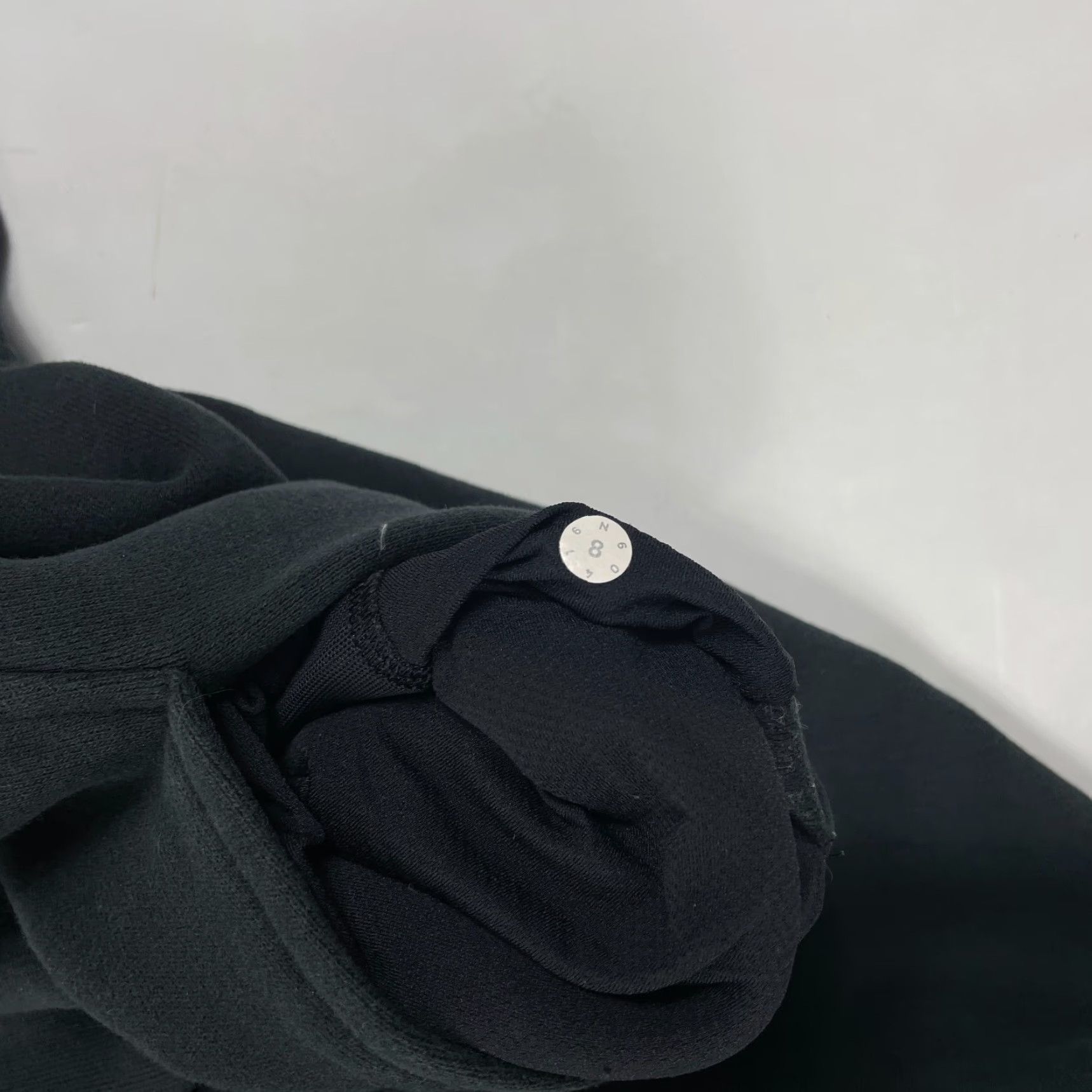 Lululemon Lululemon Hoodie Womens 8 Black Fleece Please Pullover Lined Running Stretch Gym Shirt Pullover Hooded Mock Neck Size M / US 6-8 / IT 42-44 - 7 Thumbnail