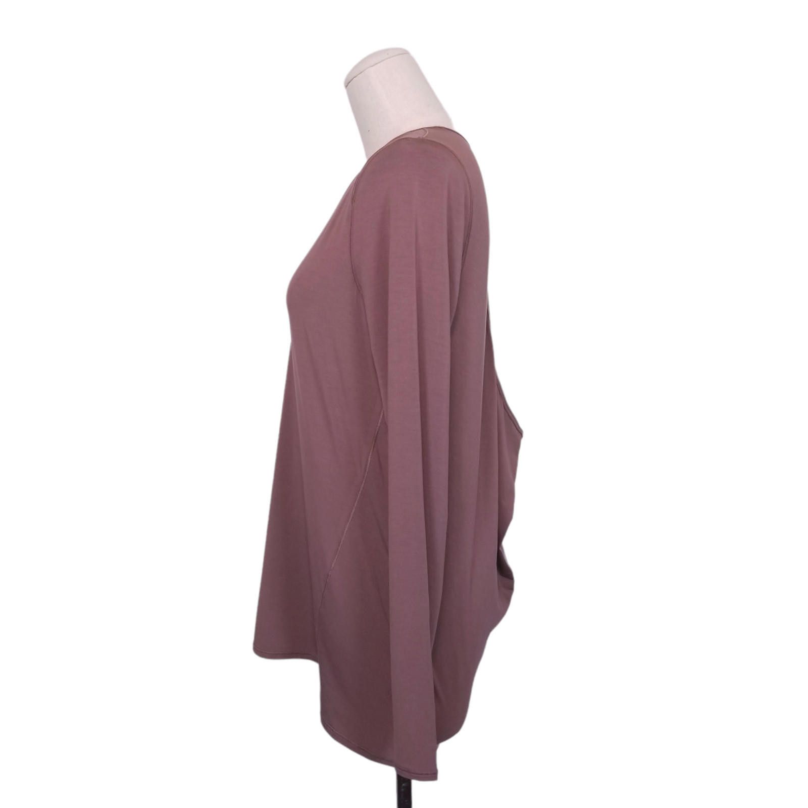 Lululemon NWOT Lululemon Timeless Twist Long Sleeve Antique Bark Sz 6 Size M / US 6-8 / IT 42-44 - 3 Thumbnail