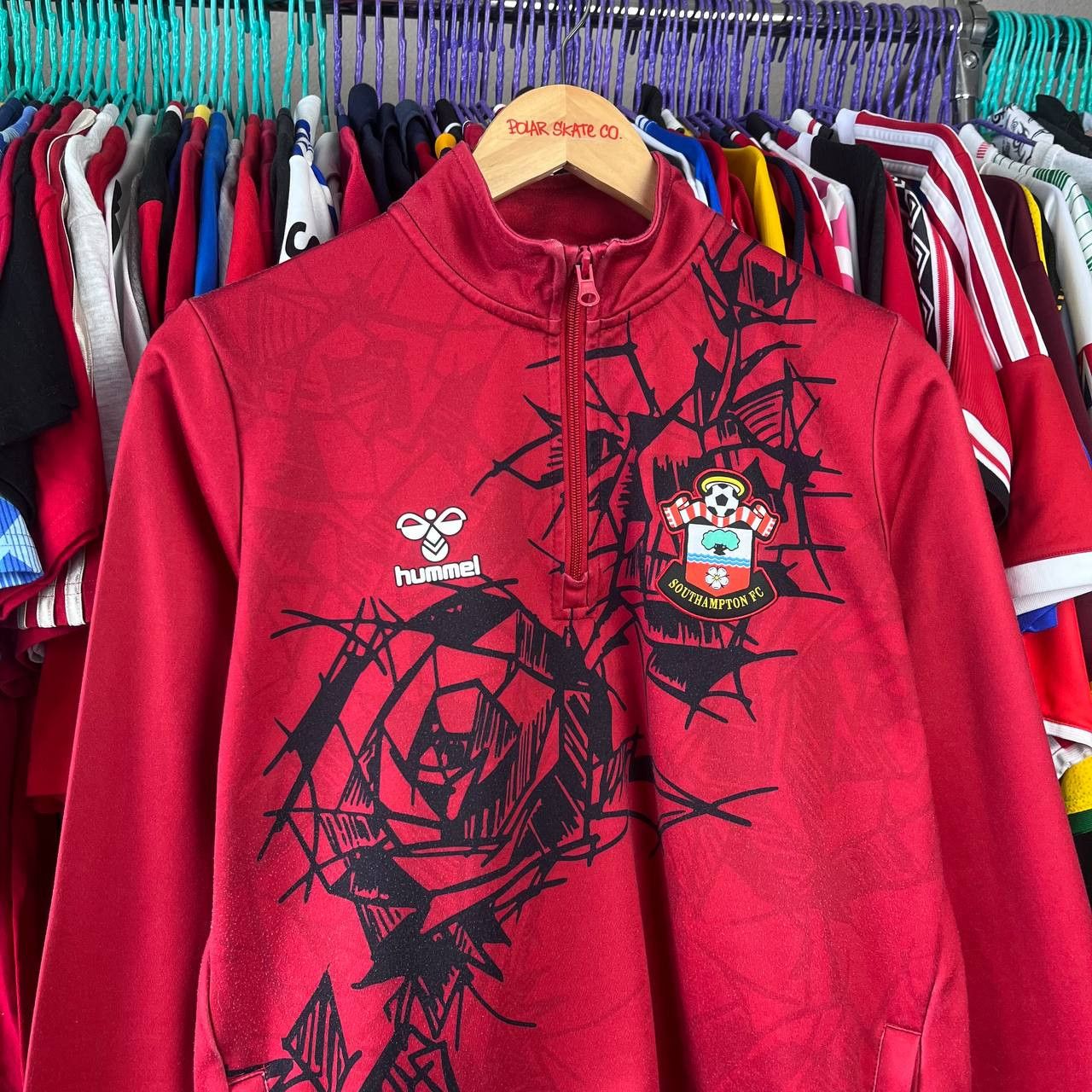 Hummel Southampton 2023/2024 Football Soccer Training Top Jersey Size US S / EU 44-46 / 1 - 1 Thumbnail