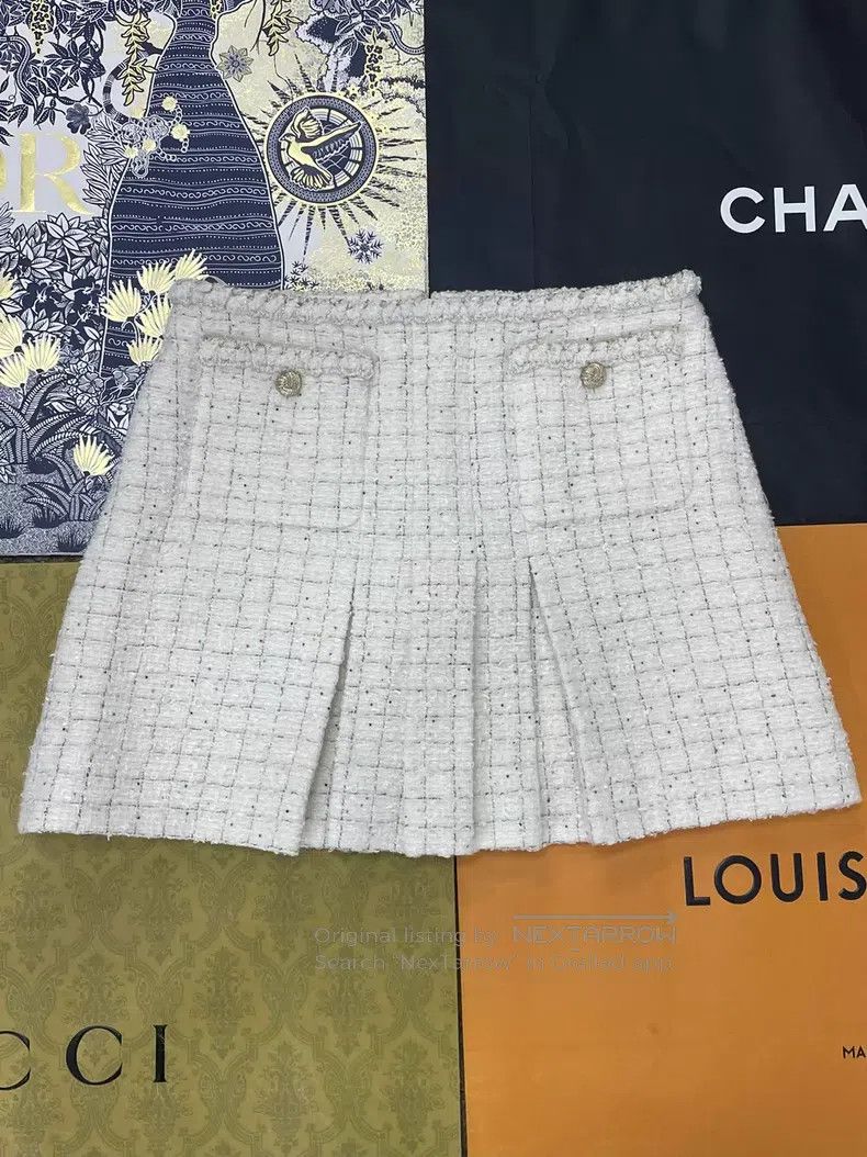 Chanel Chanel 25A white tweed skirt Size 42" / US 20 - 1 Thumbnail