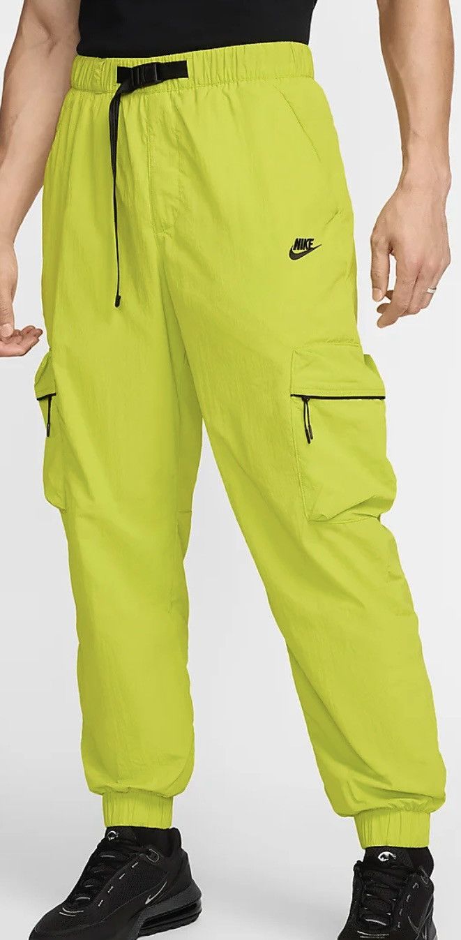 Nike Men’s Nike Tech Woven Cargo Pants (size: S) Size US 29 - 3 Thumbnail