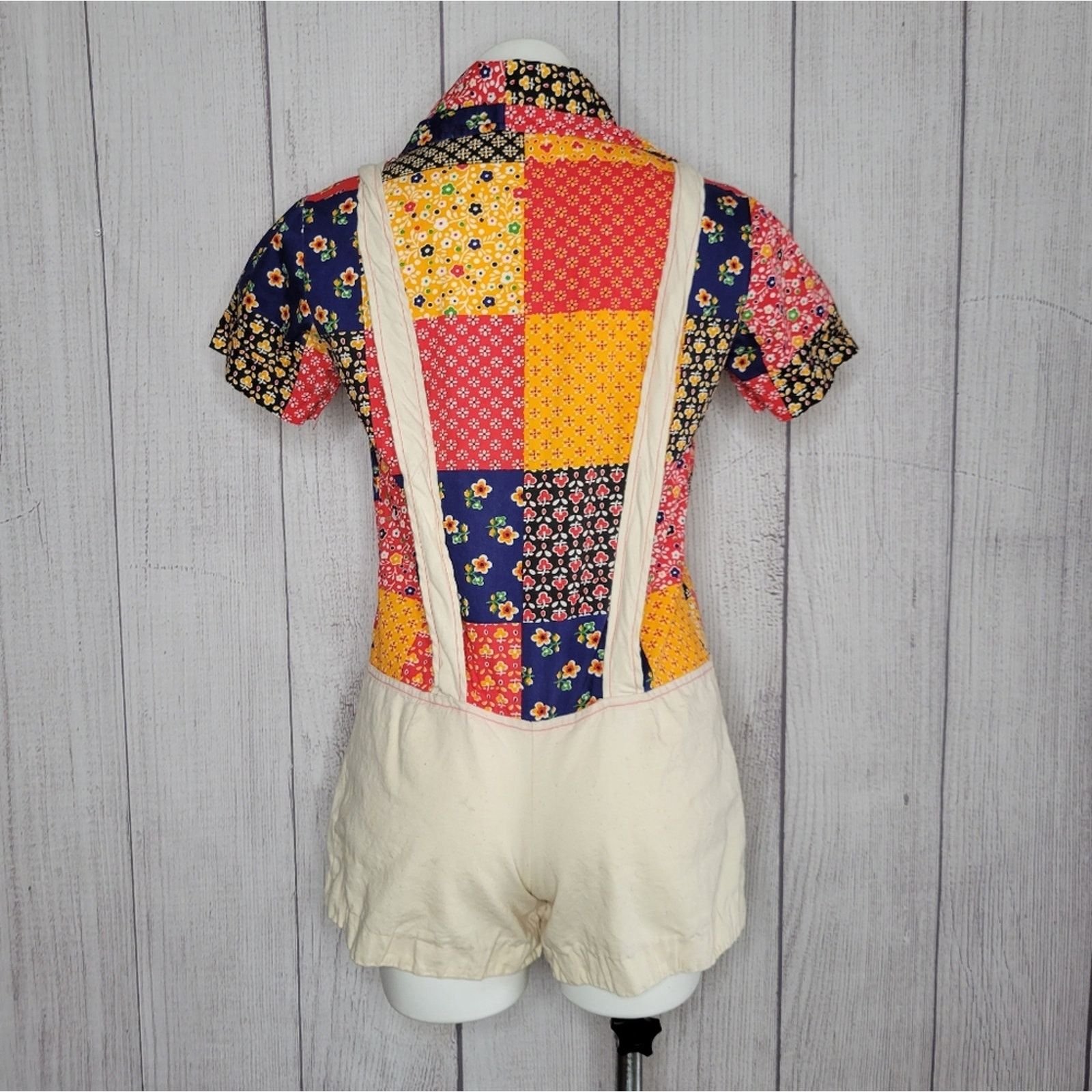 Vintage Vintage 70s Patchwork Dagger Collared Romper w Suspenders Size 28" / US 6 / IT 42 - 3 Thumbnail