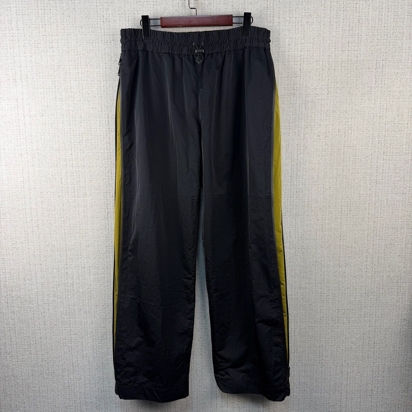 Bottega Veneta Bottega Veneta nylon zip pants | Grailed