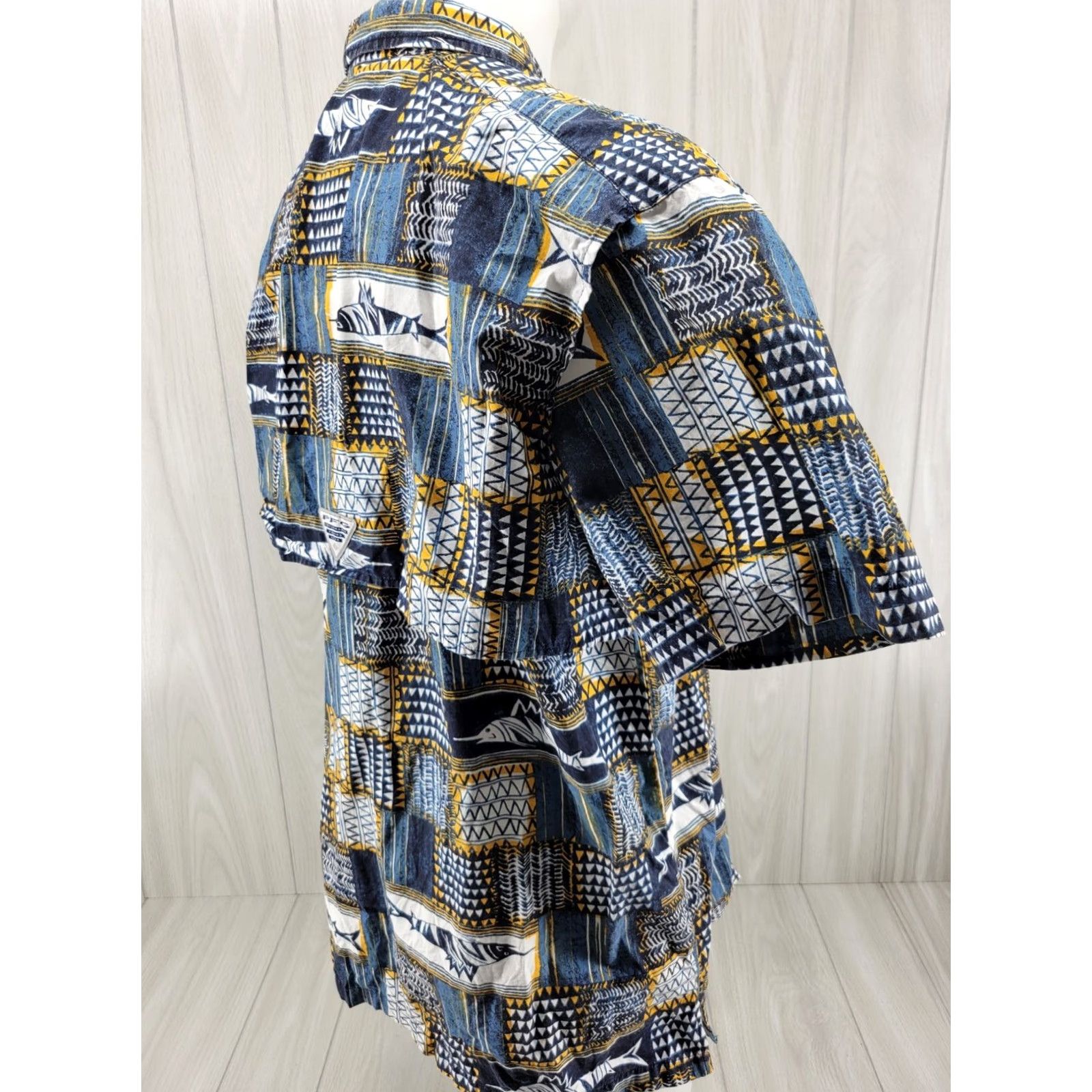 Vintage Columbia PFG Button Down Shirt Mens Large Fishing Print All Over Print Shirt Adult Regular Short Sleeve Button-Up Size US L / EU 52-54 / 3 - 6 Thumbnail