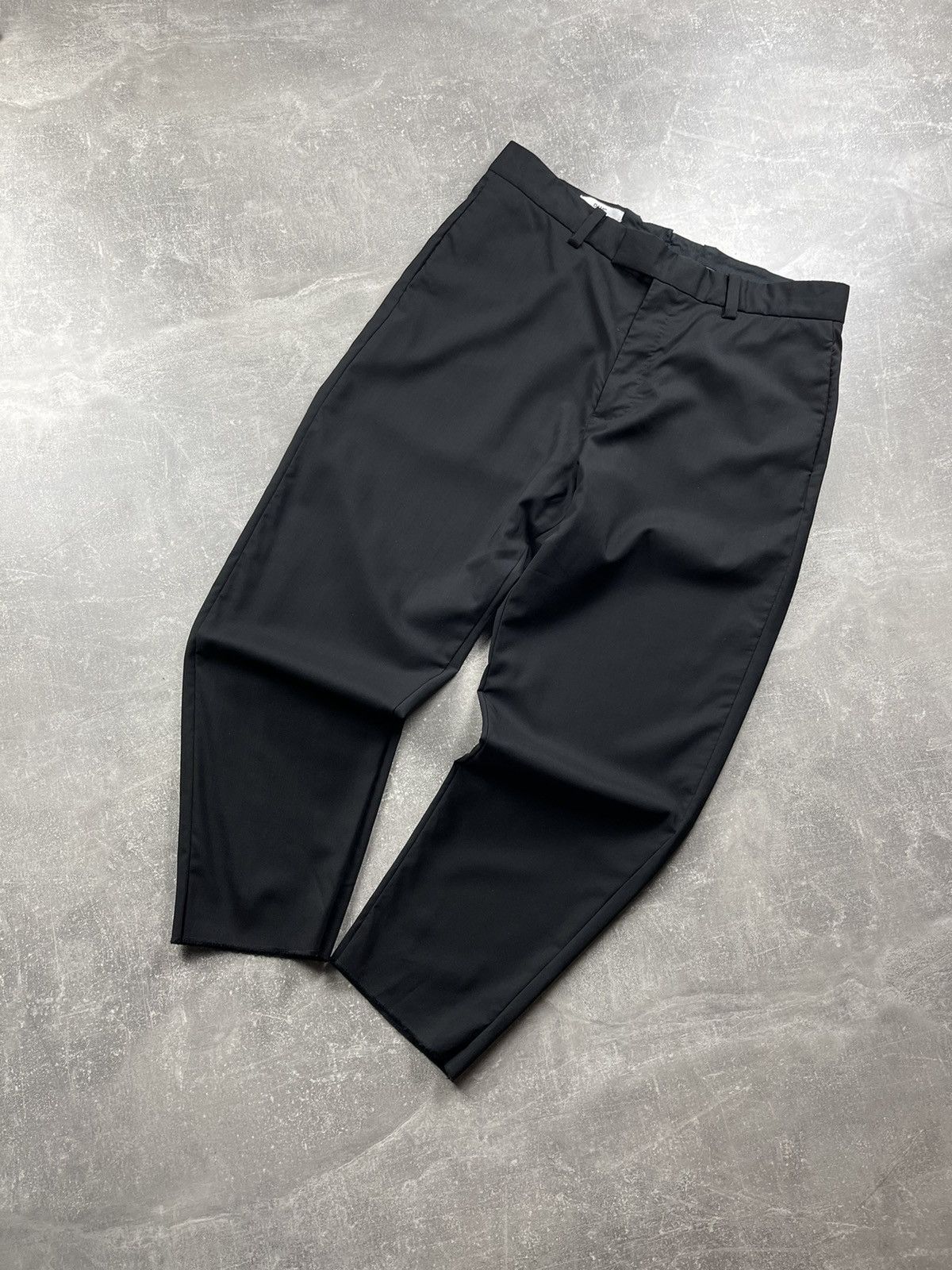 OAMC OAMC Avant-Garde Tailored Wool Cropped Trousers Black Size US 34 / EU 50 - 1 Thumbnail