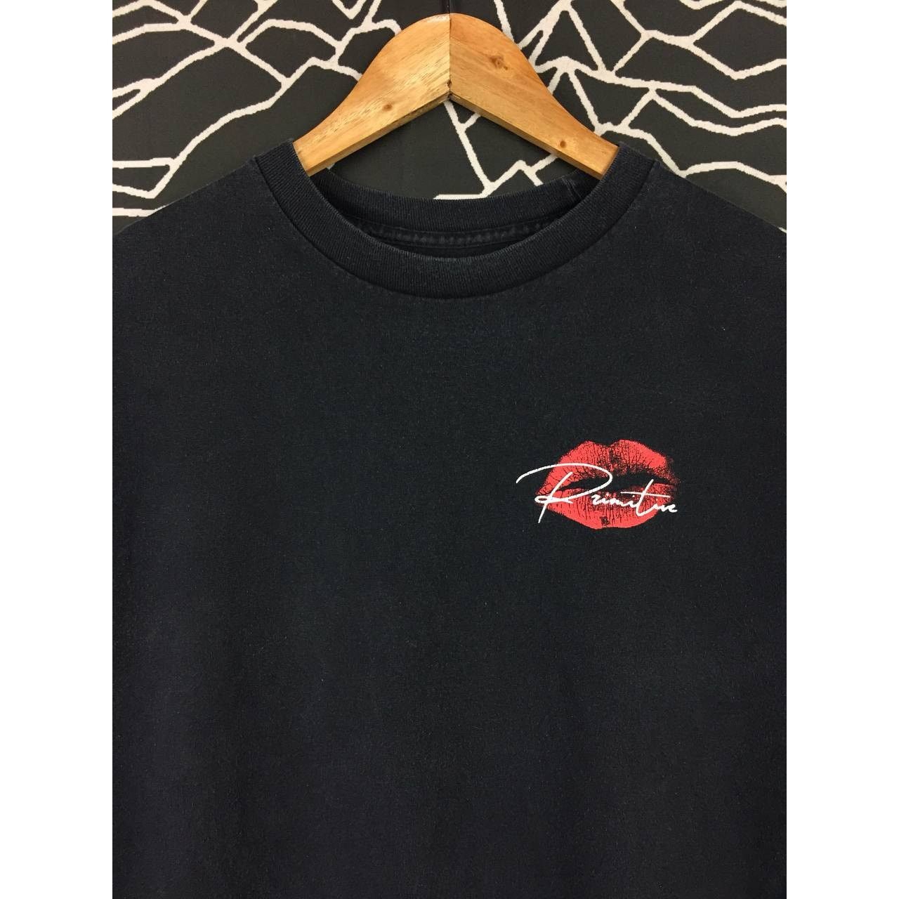 Primitive Primitive Skateboarding Lover Sexy Lips Graphic Tee Size M Size US M / EU 48-50 / 2 - 6 Thumbnail
