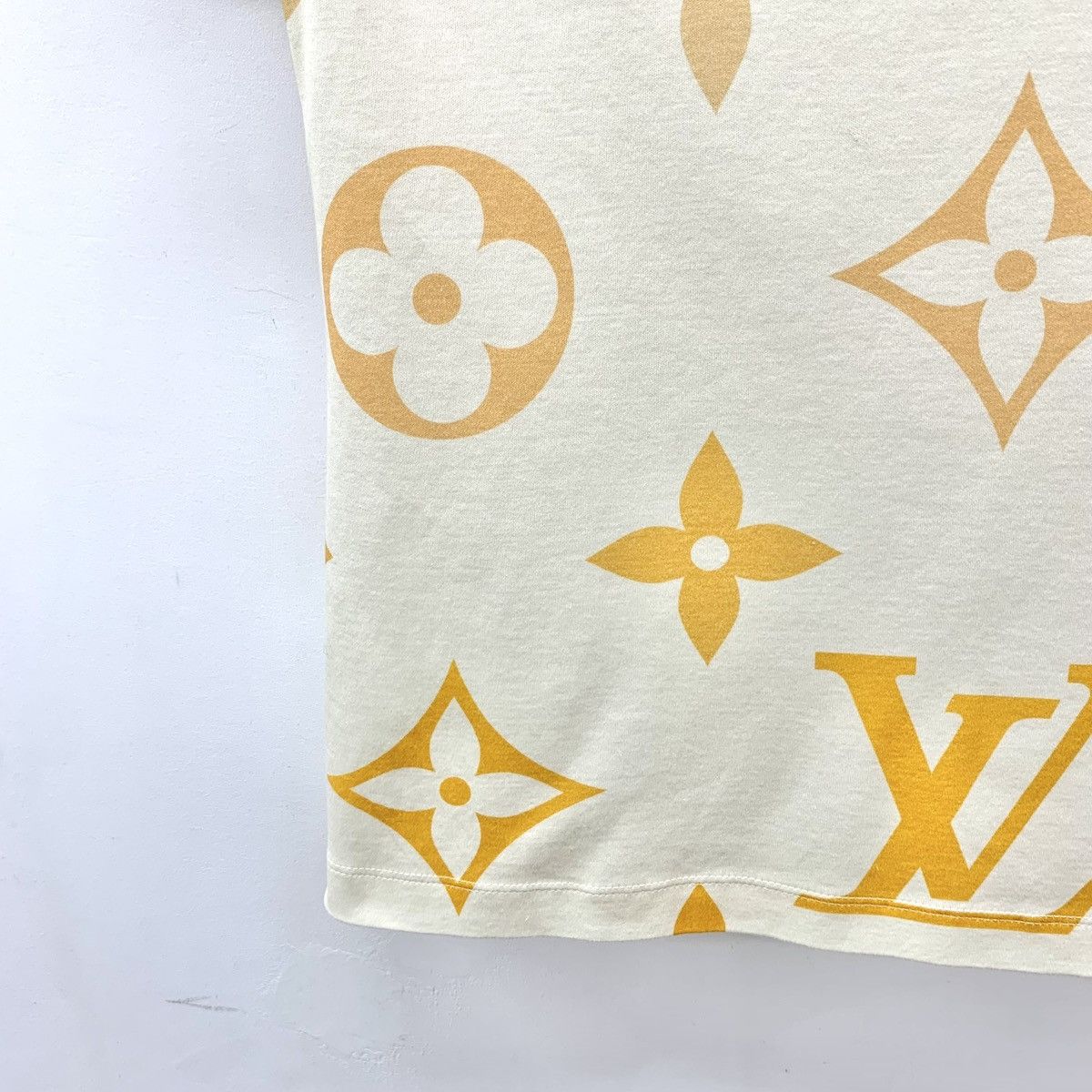 Louis Vuitton Louis Vuitton Beige Monogram Print Sleeveless T-Shirt K26WX Size S / US 4 / IT 40 - 4 Thumbnail