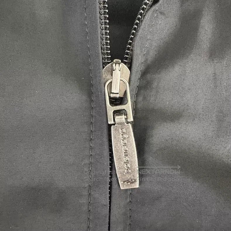 Balenciaga Balenciaga Manchester United Soccer Windbreaker Jacket Size US S / EU 44-46 / 1 - 6 Thumbnail
