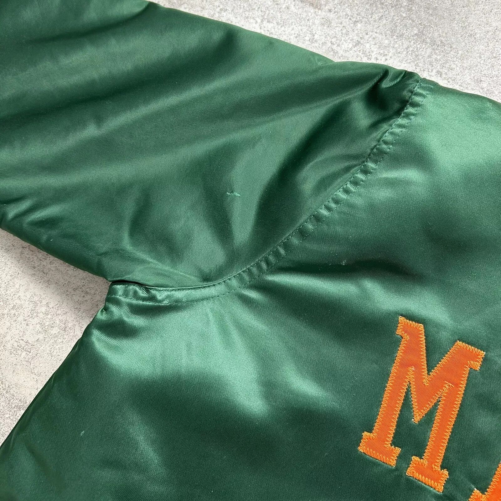 NCAA × Starter × Vintage MIAMI HURRICANES STARTER SATIN JACKET SPELLOUT SIZE S Size US S / EU 44-46 / 1 - 12 Thumbnail