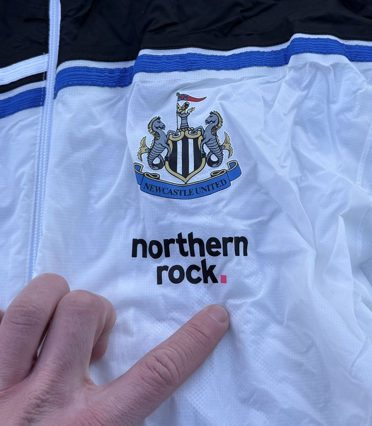 Other Vintage Puma Newcastle United soccer streetwear jacket Size US L / EU 52-54 / 3 - 10 Thumbnail