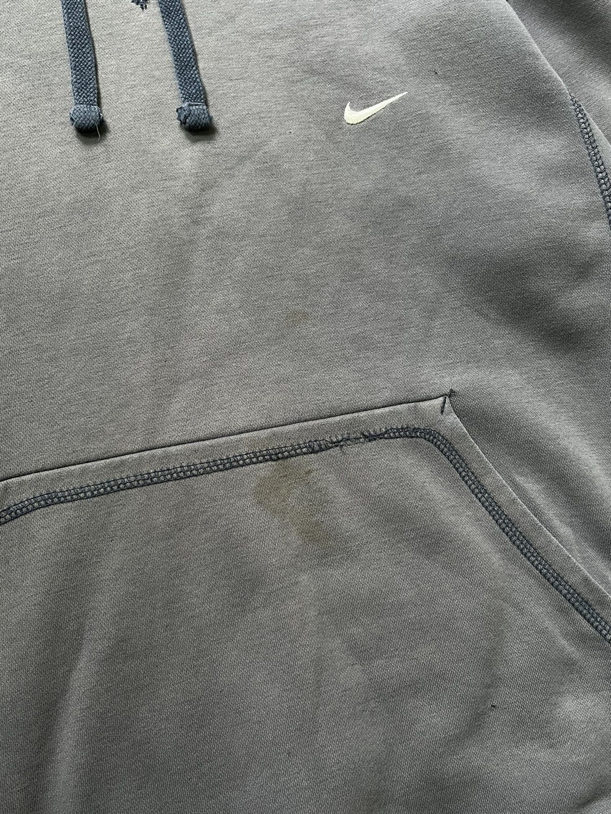 Nike Vintage Nike Hoodie Embroidered Swoosh Distressed Faded Y2K Size US M / EU 48-50 / 2 - 4 Thumbnail
