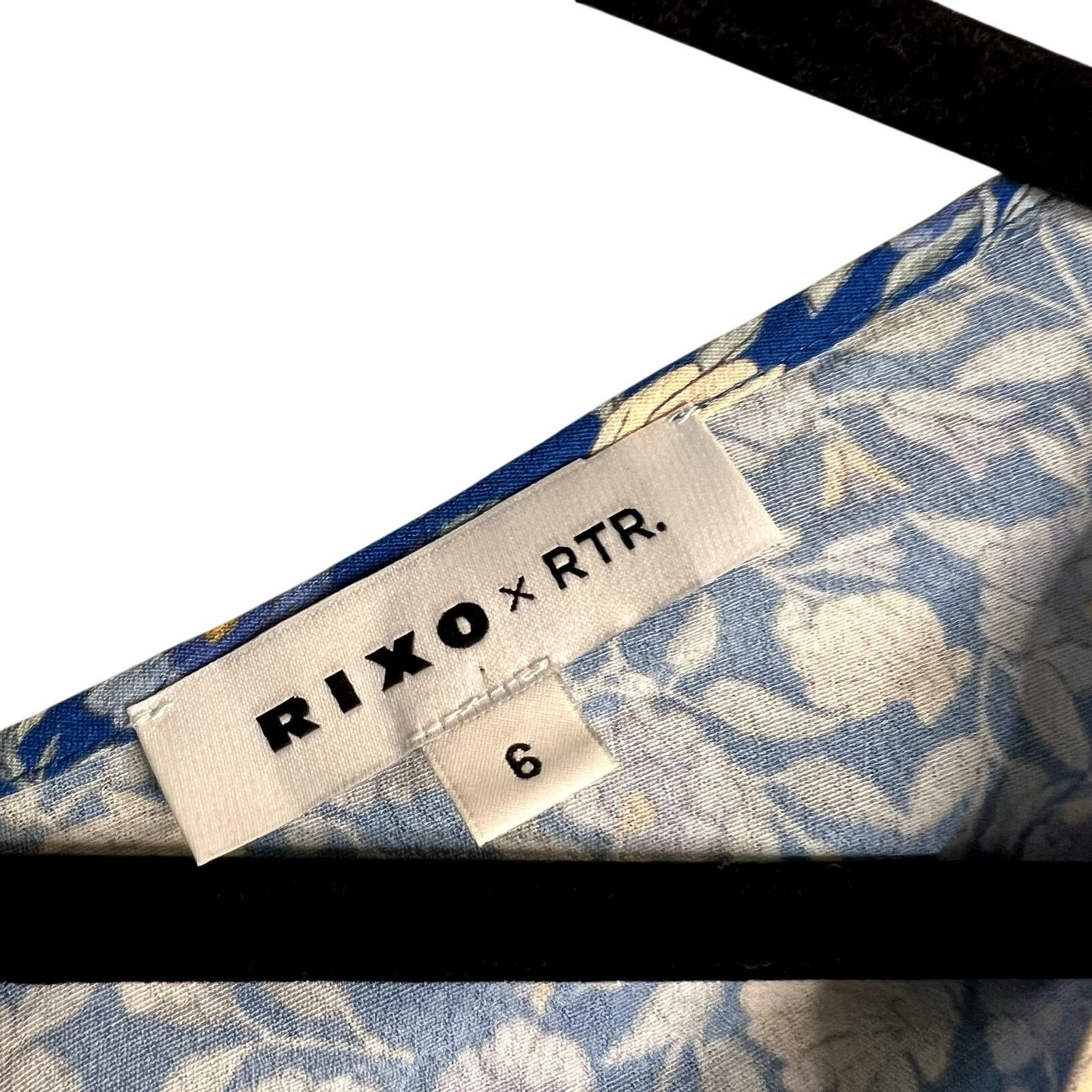 RIXO RIXO x RTR Evie Blue Floral Midi Faux Wrap Dress Size 6 Size M / US 6-8 / IT 42-44 - 5 Thumbnail