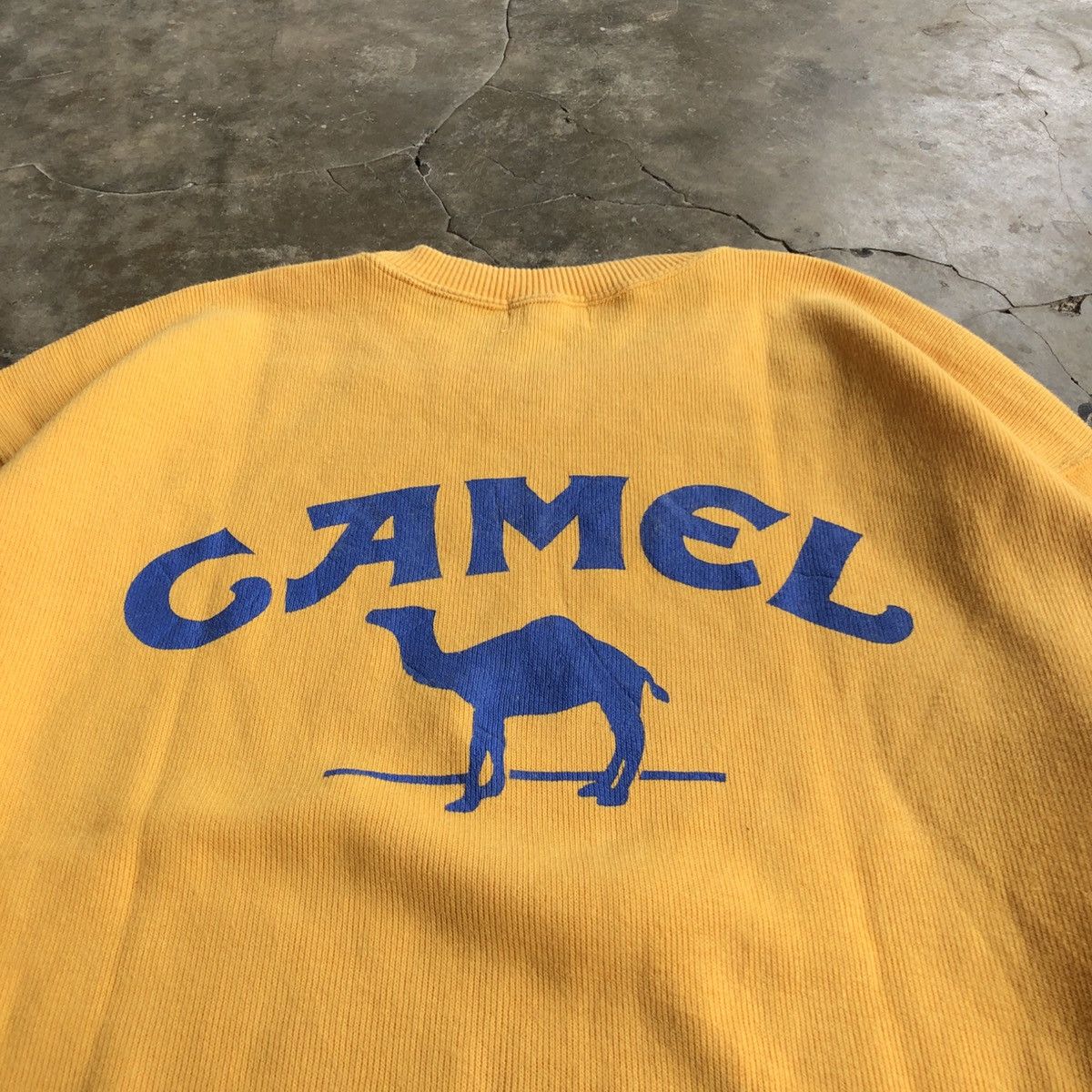 Honda Vintage 80s Camel F1 Team Lotus Honda Crewneck Yellow Size US XL / EU 56 / 4 - 4 Thumbnail