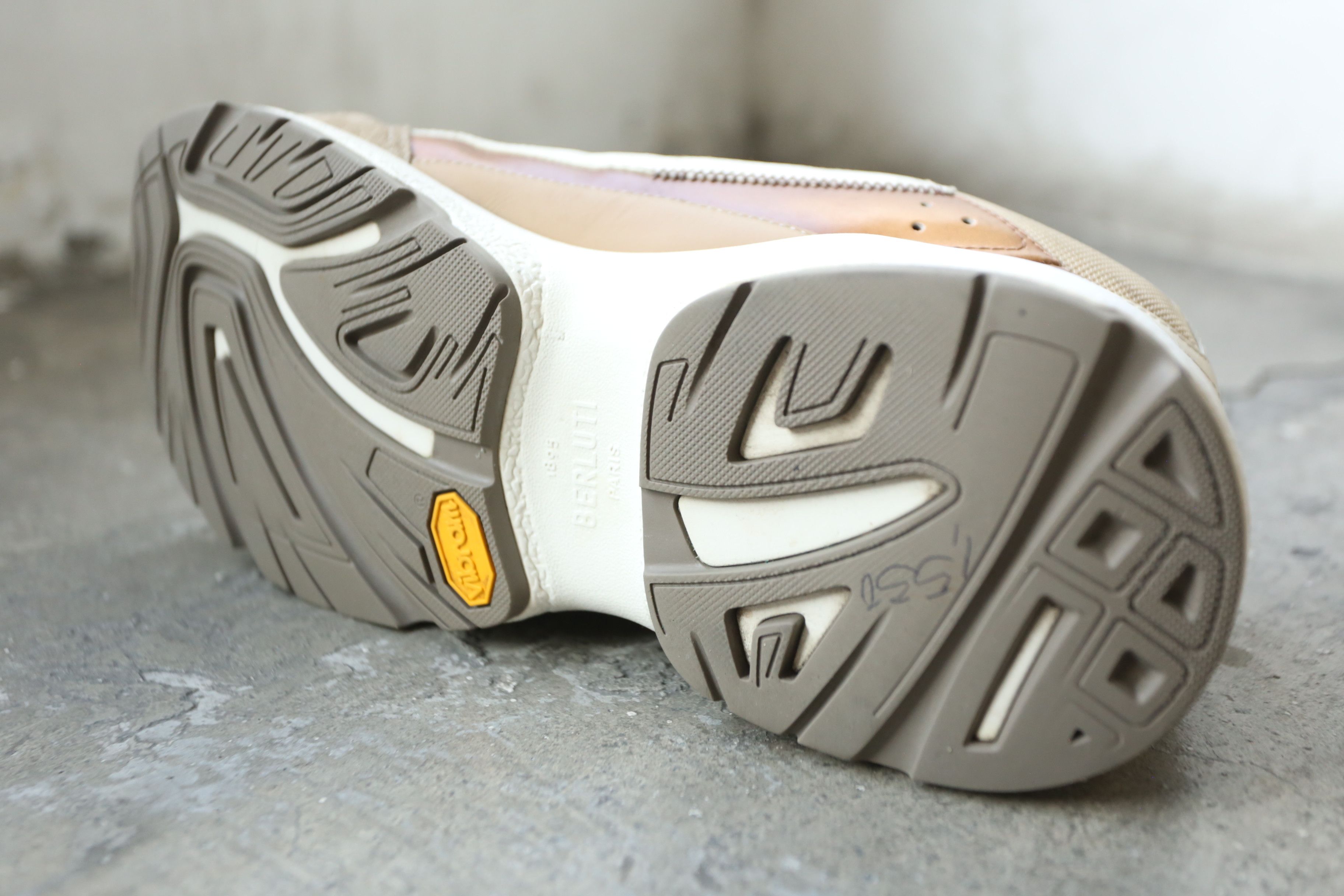 Berluti Berluti - F/W 24 - Skyrunning Sneakers Size US 9 / EU 42 - 12 Thumbnail