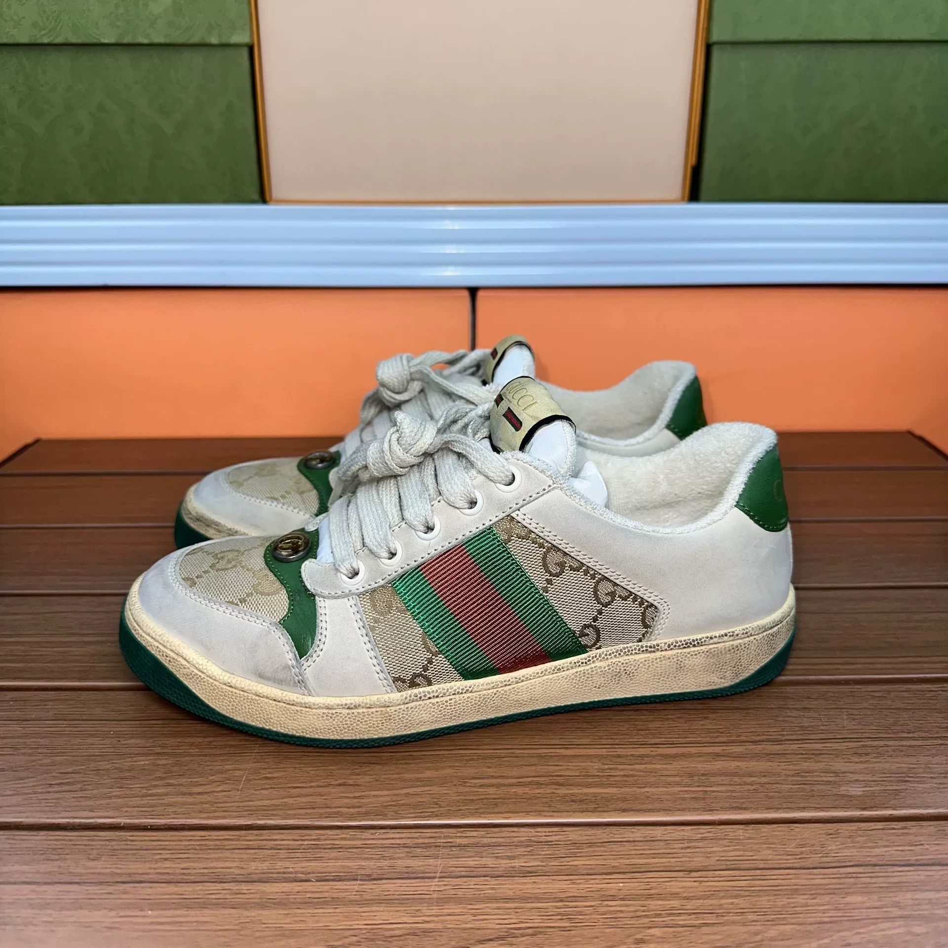 Gucci Gucci Green Lowtop Sneakers it_36-5 Women Size US 6.5 / IT 36.5 - 1 Thumbnail