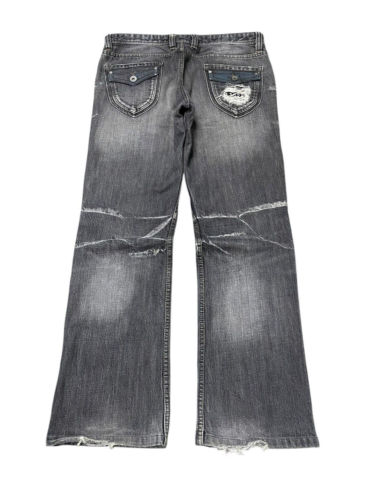 HIDEAWAYS × LOWBOX × Le Grande Bleu (L.G.B.) Hideaways Nicole Distressed Poems Patched Flared Jeans Size US 32 / EU 48 - 2 Thumbnail