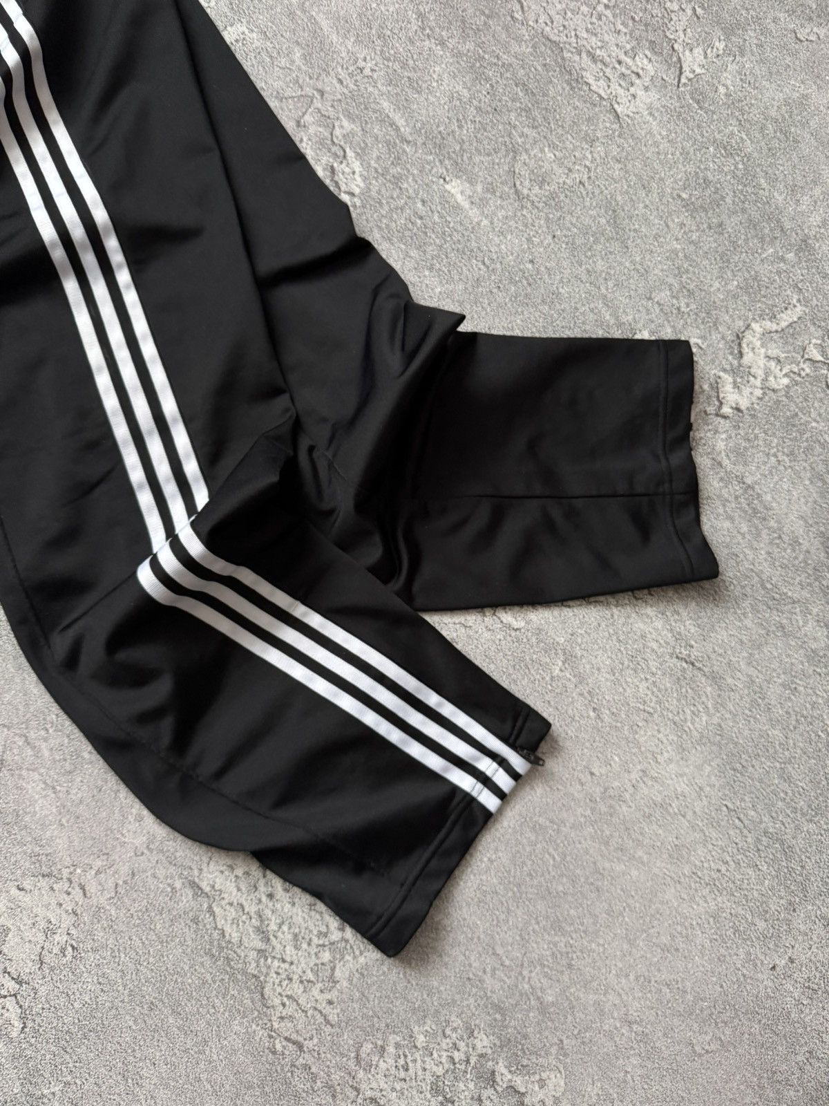 Adidas × Vintage Adidas Wmns relaxed sweatpants pant trouser 3 stripes Size 26" / US 2 / IT 38 - 4 Thumbnail