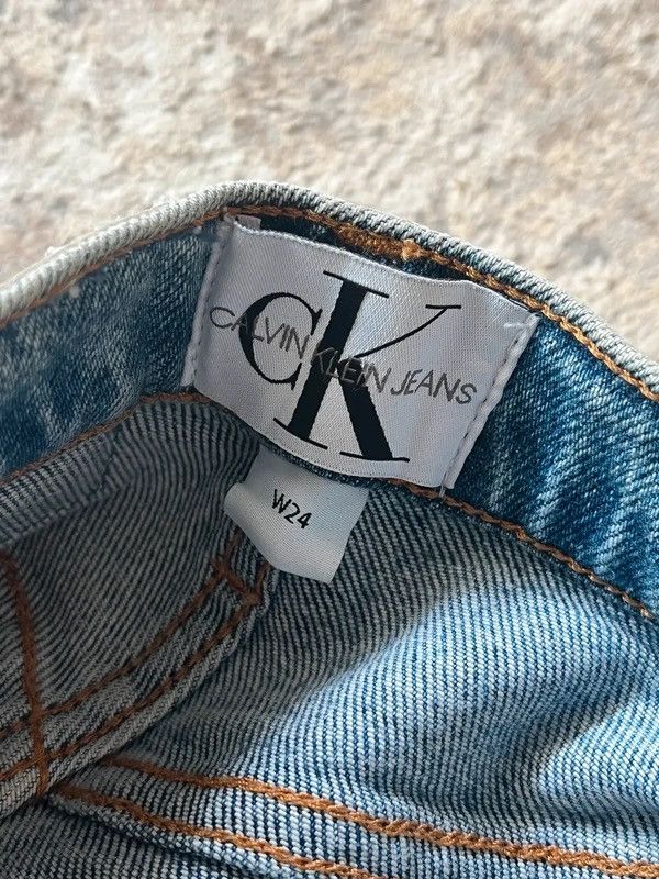 Calvin Klein Calvin Klein Sz W 24 / XS Denim Shorts Size 24" / US 00 / IT 34 - 4 Thumbnail
