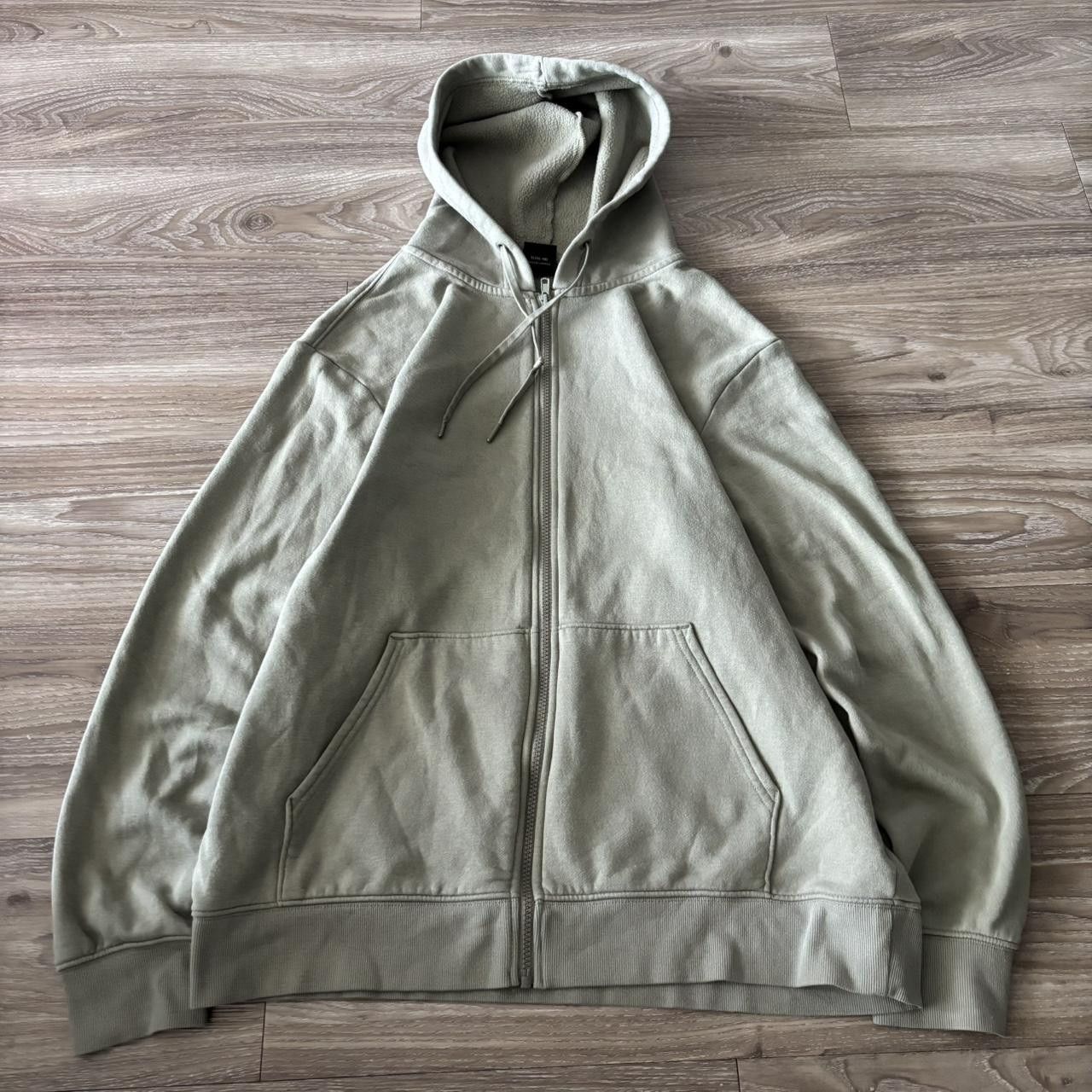 Japanese Brand Crazy Vintage Y2K/2000s Faded Sage Green Blank Essential Zip Up Hoodie! Size XL Size US XL / EU 56 / 4 - 1 Thumbnail