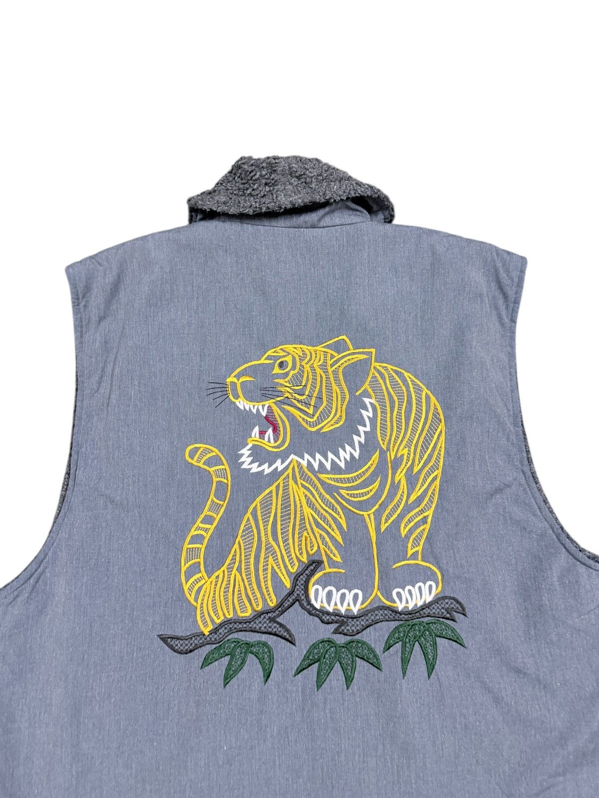 Japanese Brand Vtg🔥Embroidery Tiger Aloha Sherpa Lining Vest Toggle Button Size 44R - 6 Thumbnail