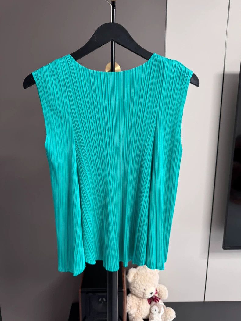 Issey Miyake Issey Miyake size:3 Green pleated vest Size S / US 4 / IT 40 - 2 Thumbnail