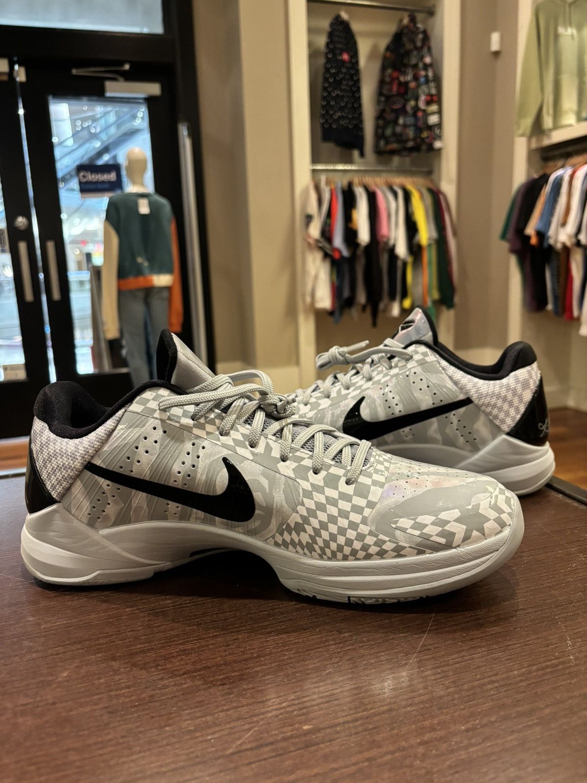 Nike Nike Kobe 5 Protro Zebra PE Size US 11.5 / EU 44-45 - 3 Thumbnail