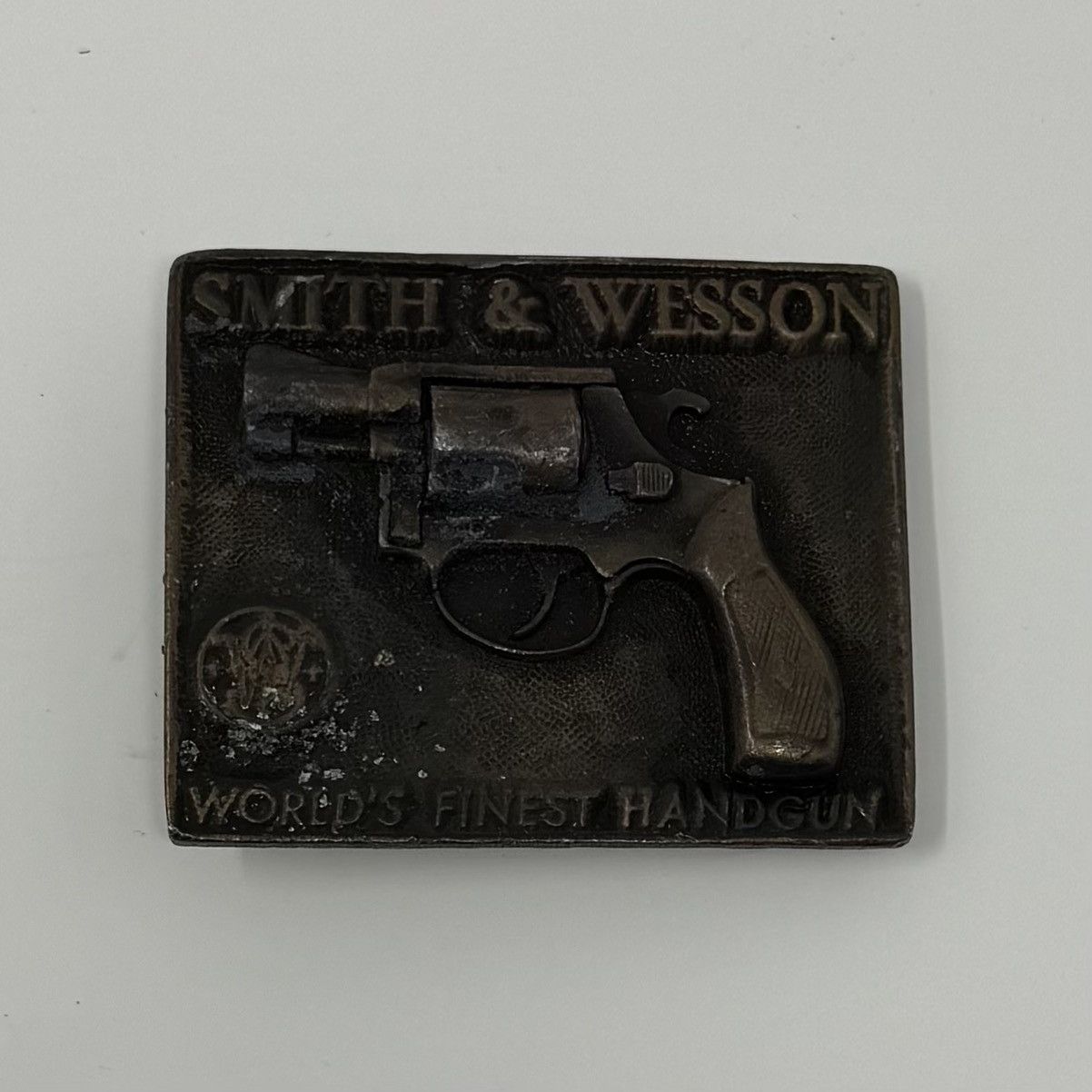 Vintage S&W 357 Magnum Snub Nose Revolver Gun Pistol 70s Belt Buckle Size ONE SIZE - 1 Thumbnail