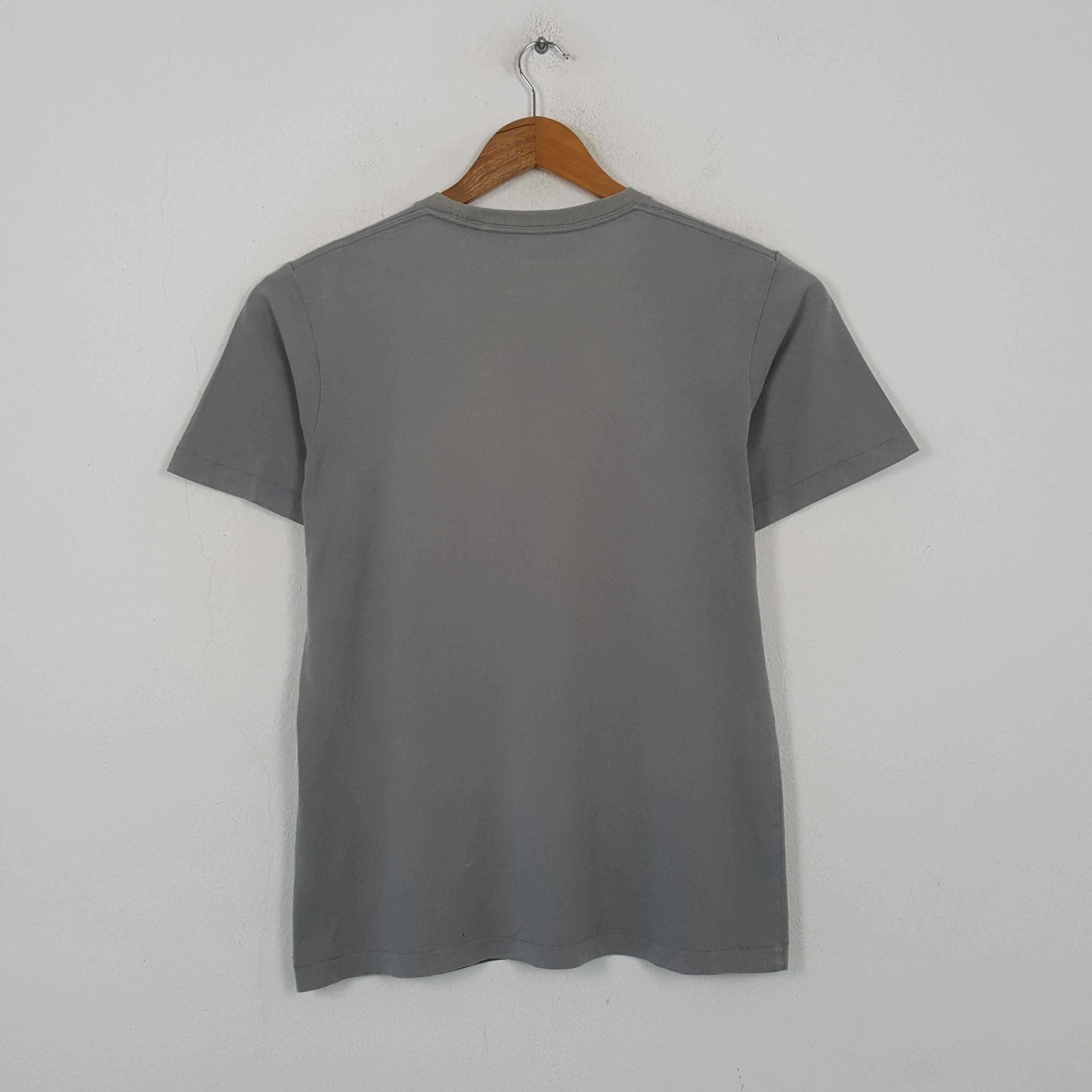 Uniqlo Vintage Frankenstein Japanese Fashion Brand T-shirt RR11 Size US M / EU 48-50 / 2 - 3 Thumbnail