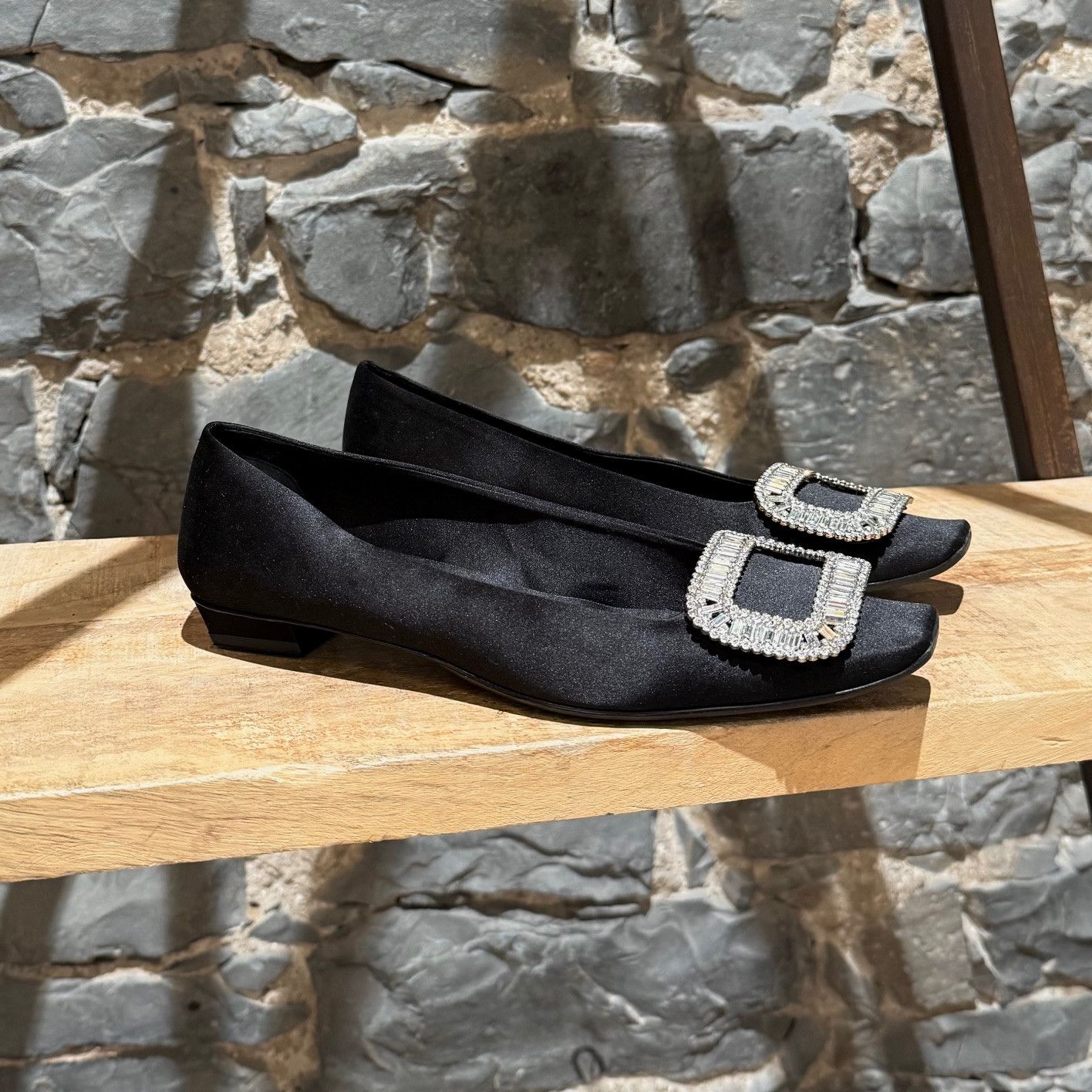 Roger Vivier Roger Vivier Belle Vivier Strass Black Satin Ballet Flats Size US 7 / IT 37 - 1 Thumbnail