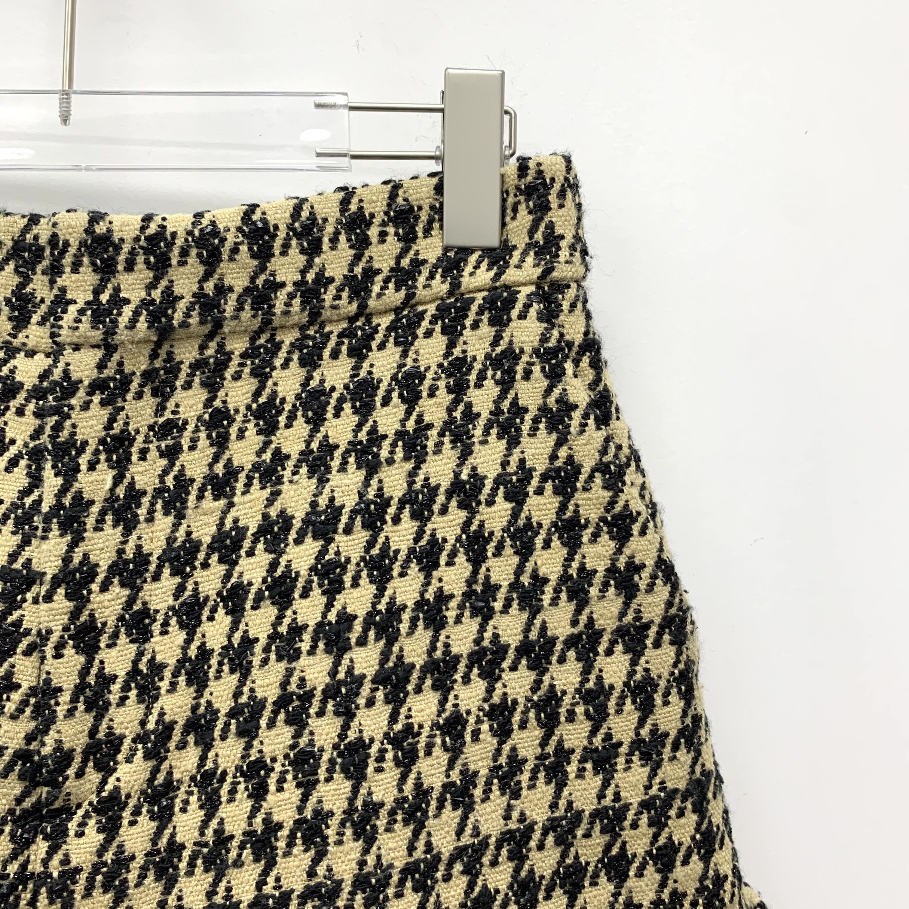 Dior Christian Dior Knit Shorts – Brown Pattern (Size XS) Size 25" / US 0 / IT 36 - 8 Thumbnail